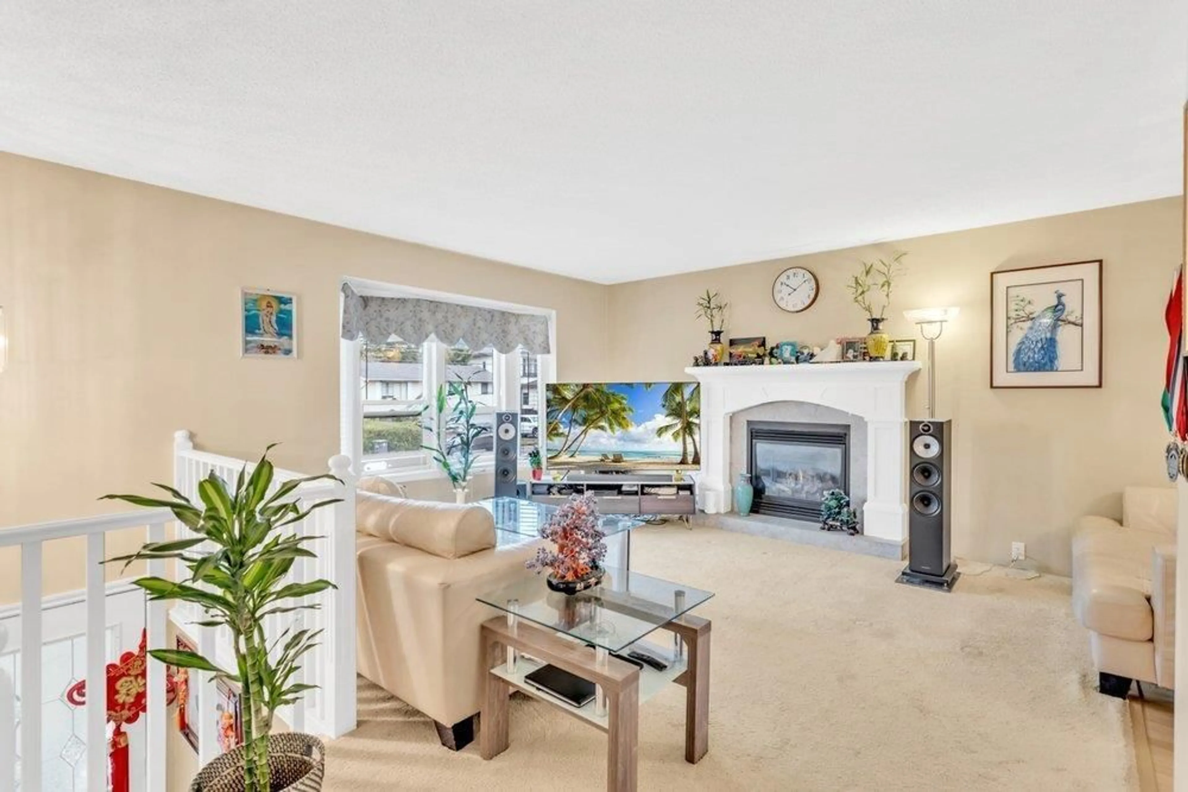 Living room with furniture, unknown for 9766 154, Surrey British Columbia V3R7J1