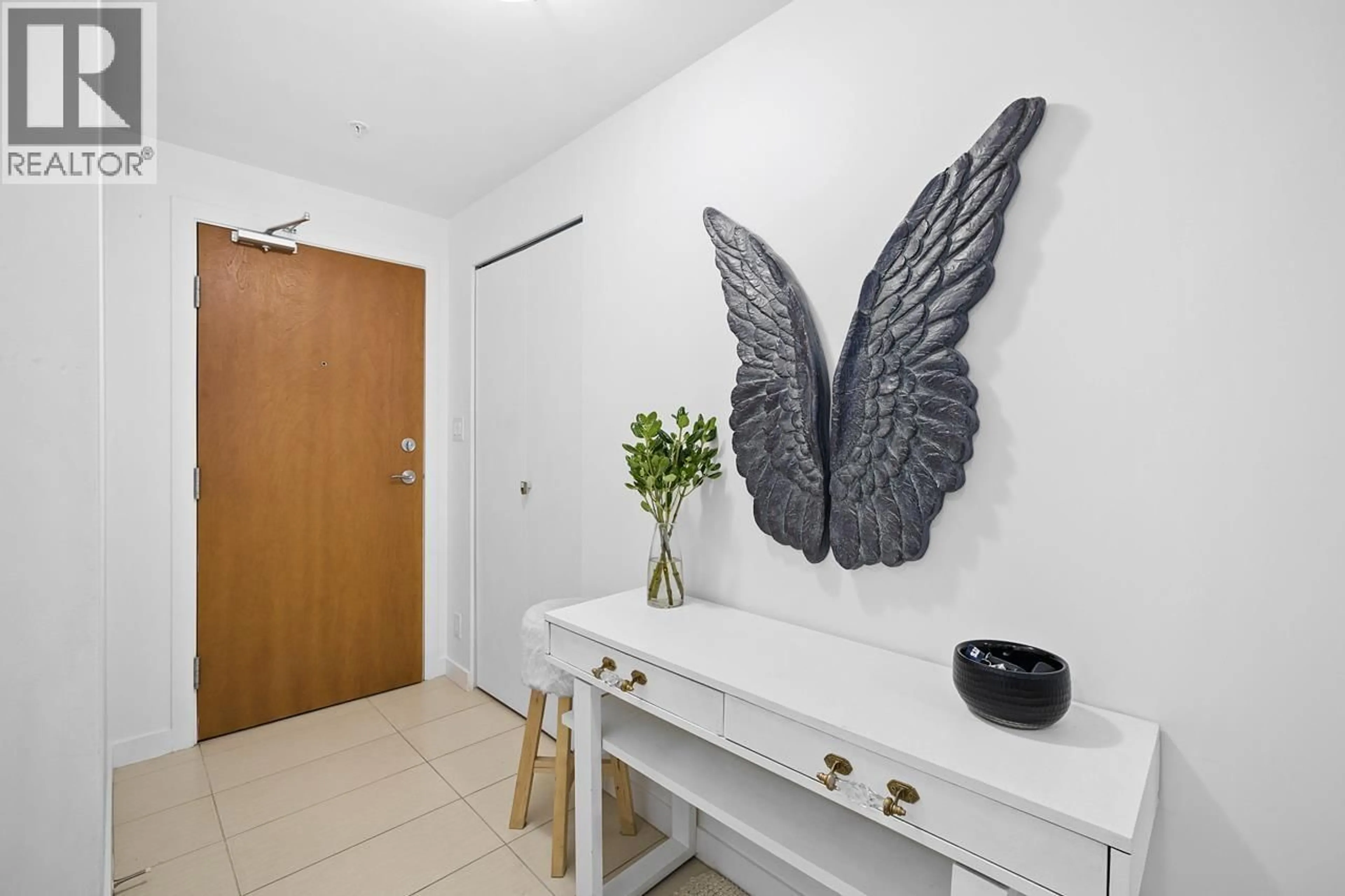 Indoor entryway for 1006 - 110 BREW STREET, Port Moody British Columbia V3H0E1