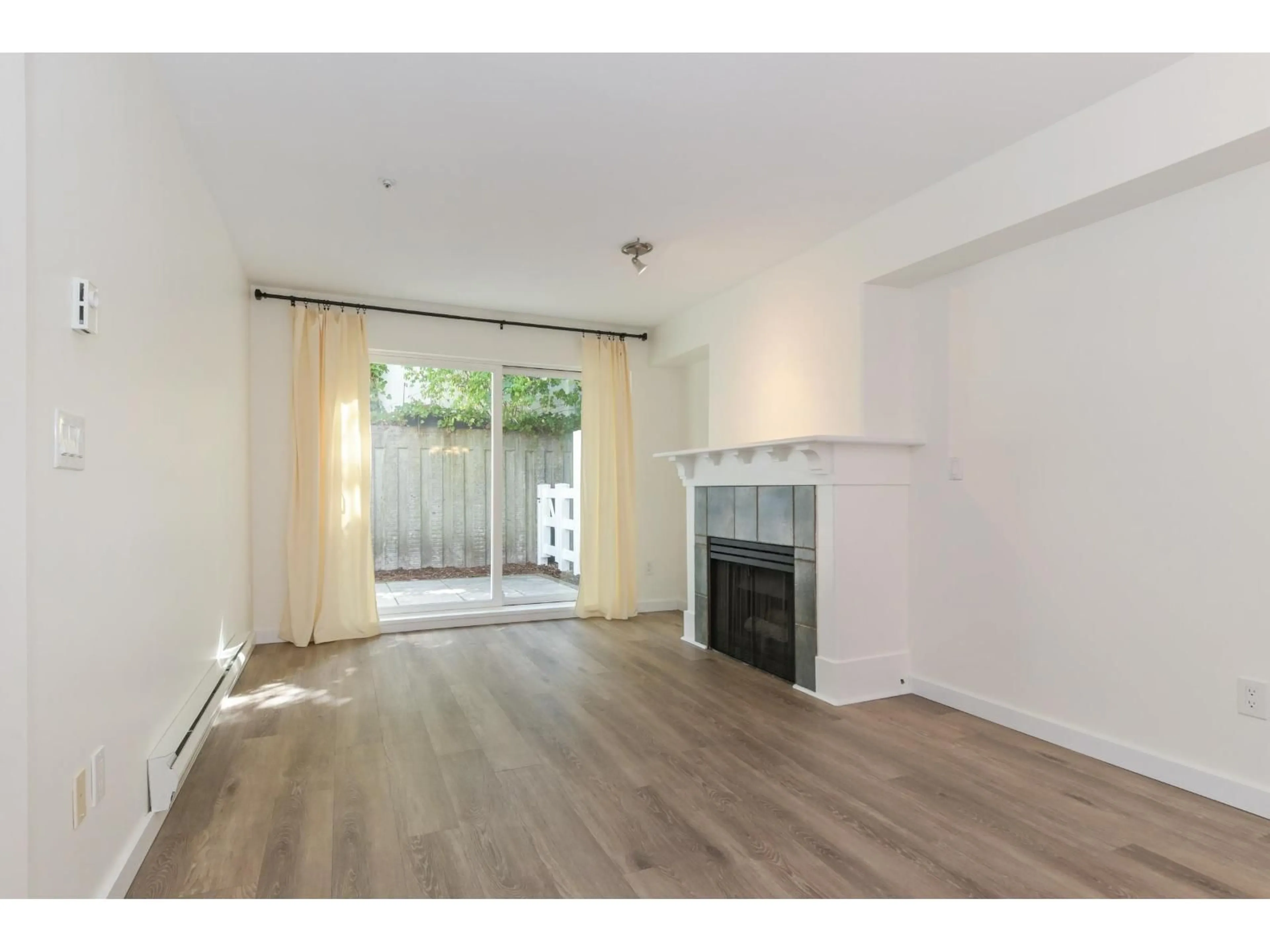 A pic of a room for 22 - 8890 WALNUT GROVE, Langley British Columbia V1M3W4