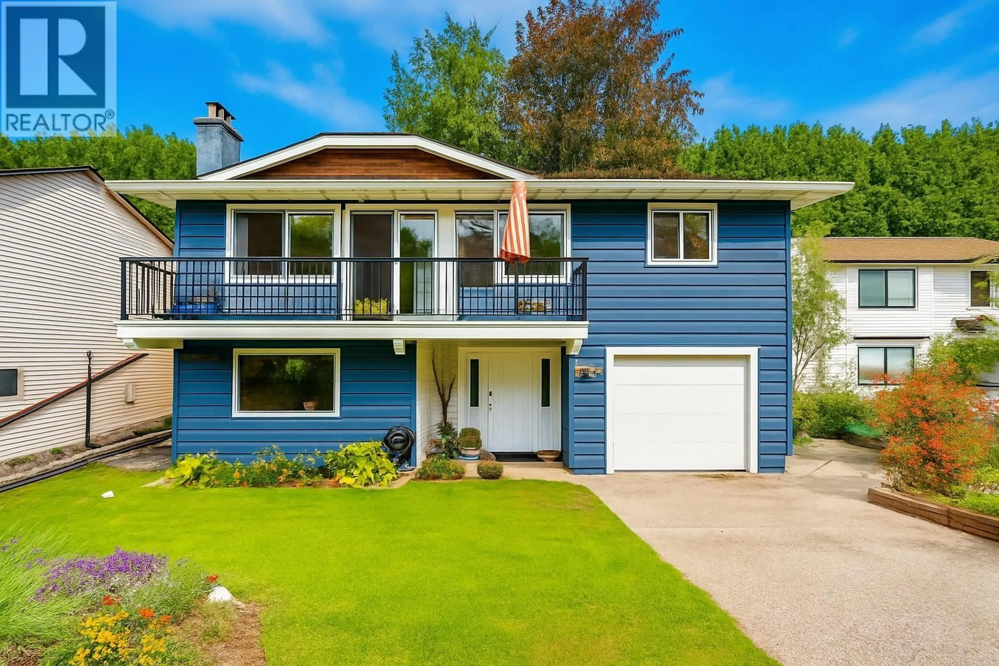 Home with vinyl exterior material, street for 2920 TATLA PLACE, Coquitlam British Columbia V3C4W8