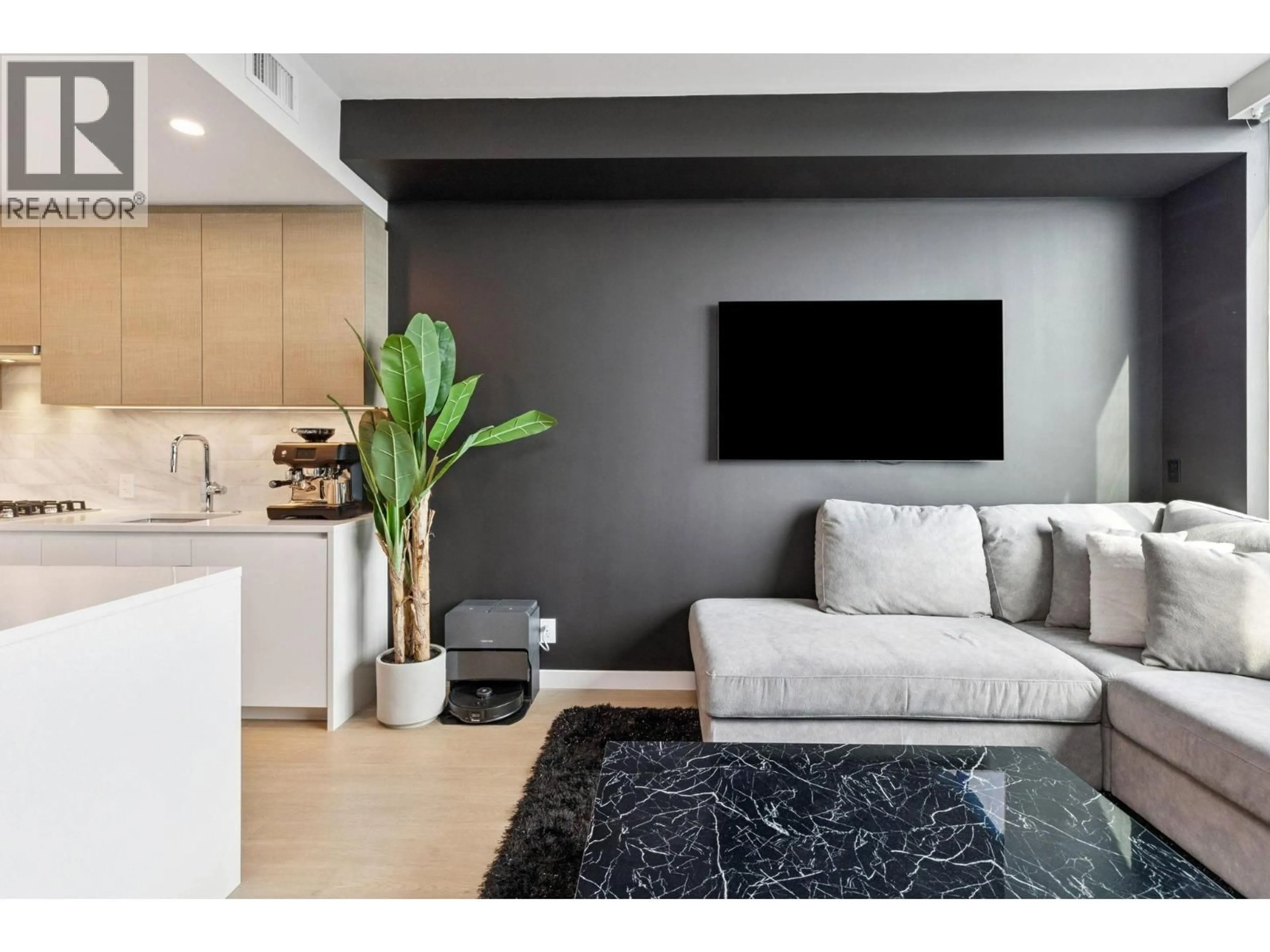 Living room with furniture, unknown for 5906 - 2108 GILMORE AVENUE, Burnaby British Columbia V5C0N8