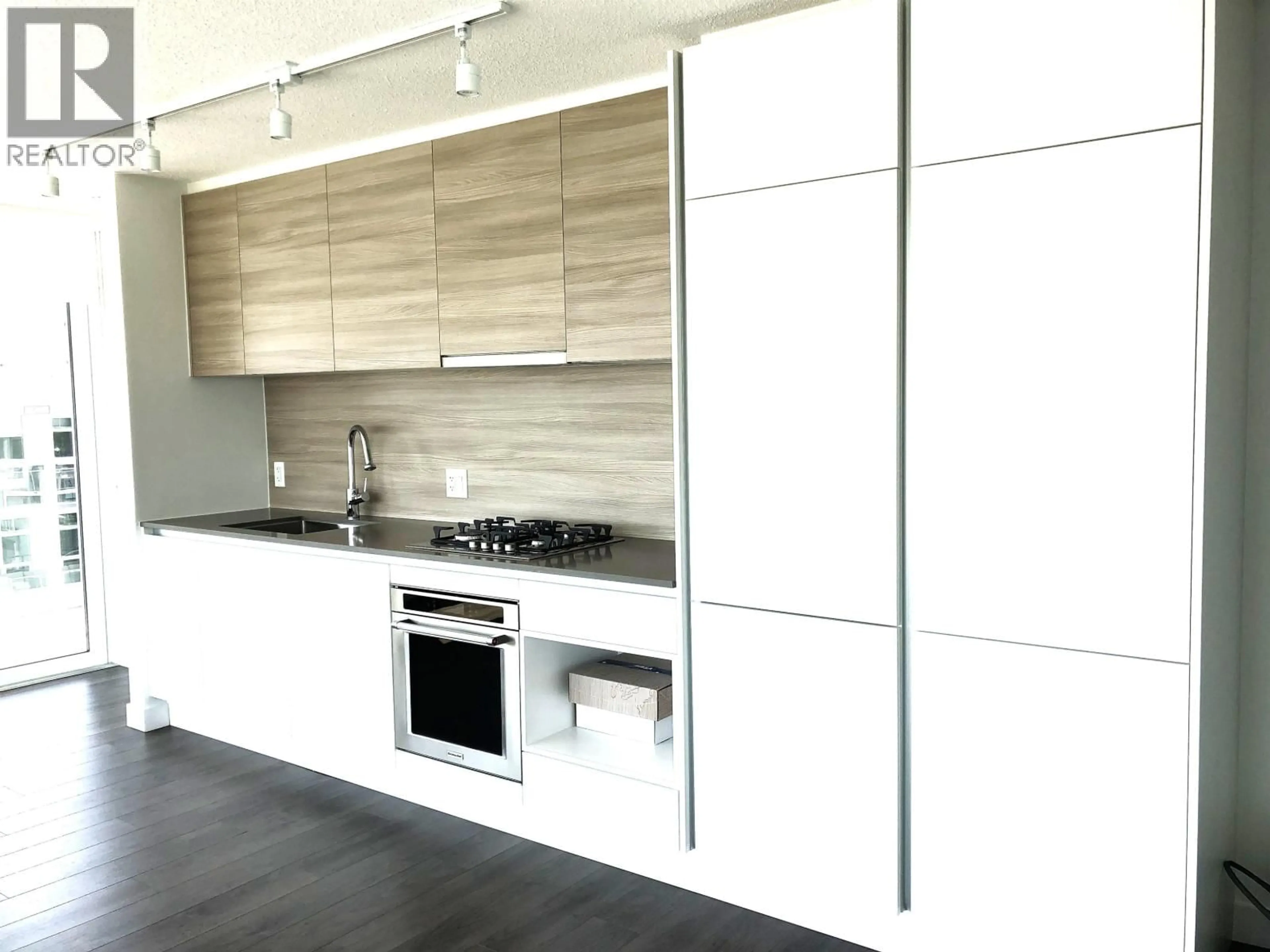 Unknown for 1905 - 908 QUAYSIDE DRIVE, New Westminster British Columbia V3M0J9