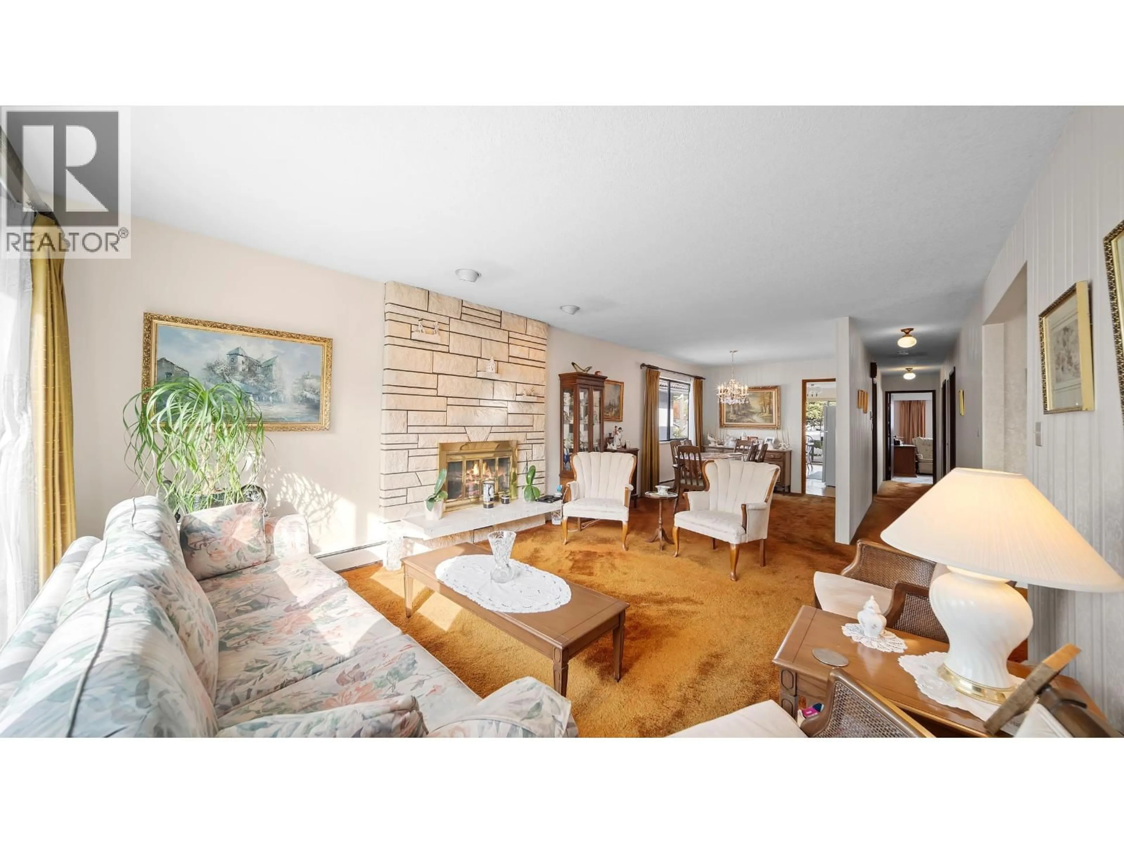 Living room with furniture, unknown for 271 38TH AVENUE, Vancouver British Columbia V5W1H3