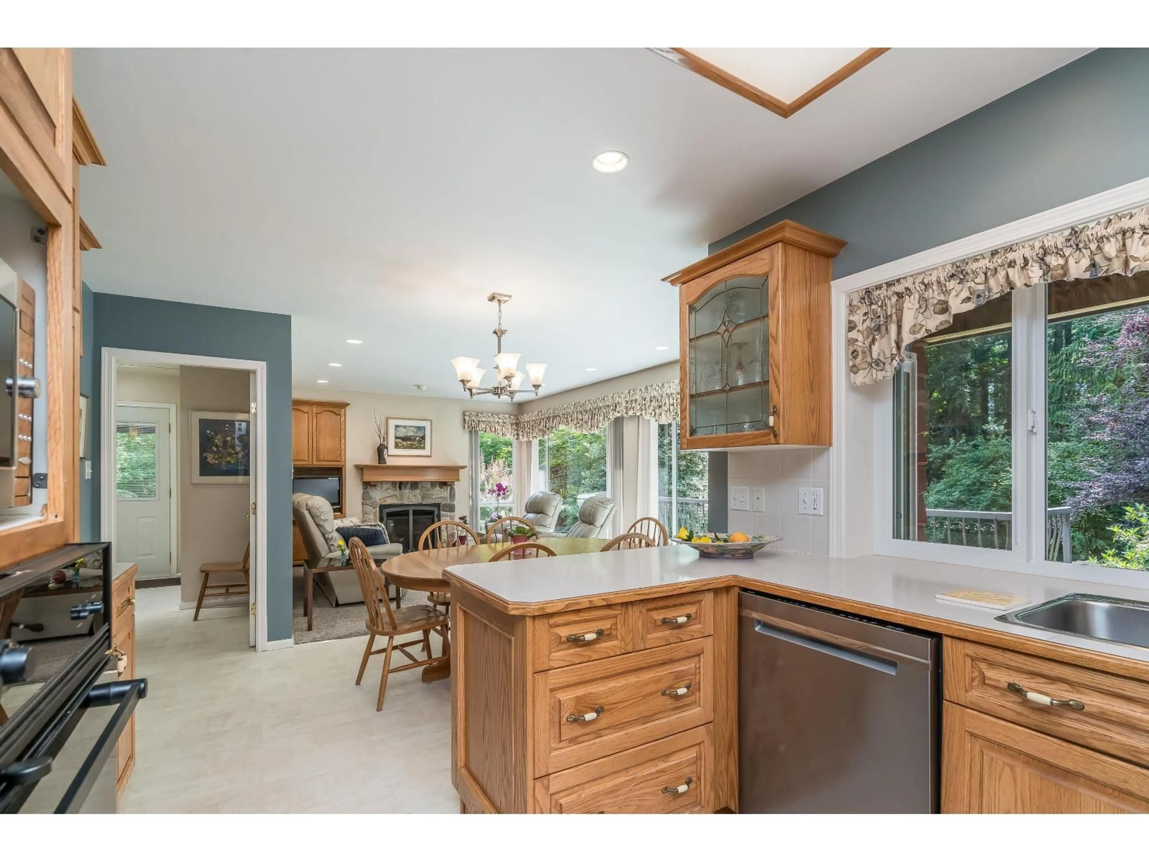 Open concept kitchen, ceramic/tile floor for 5281 236, Langley British Columbia V2Z2P4