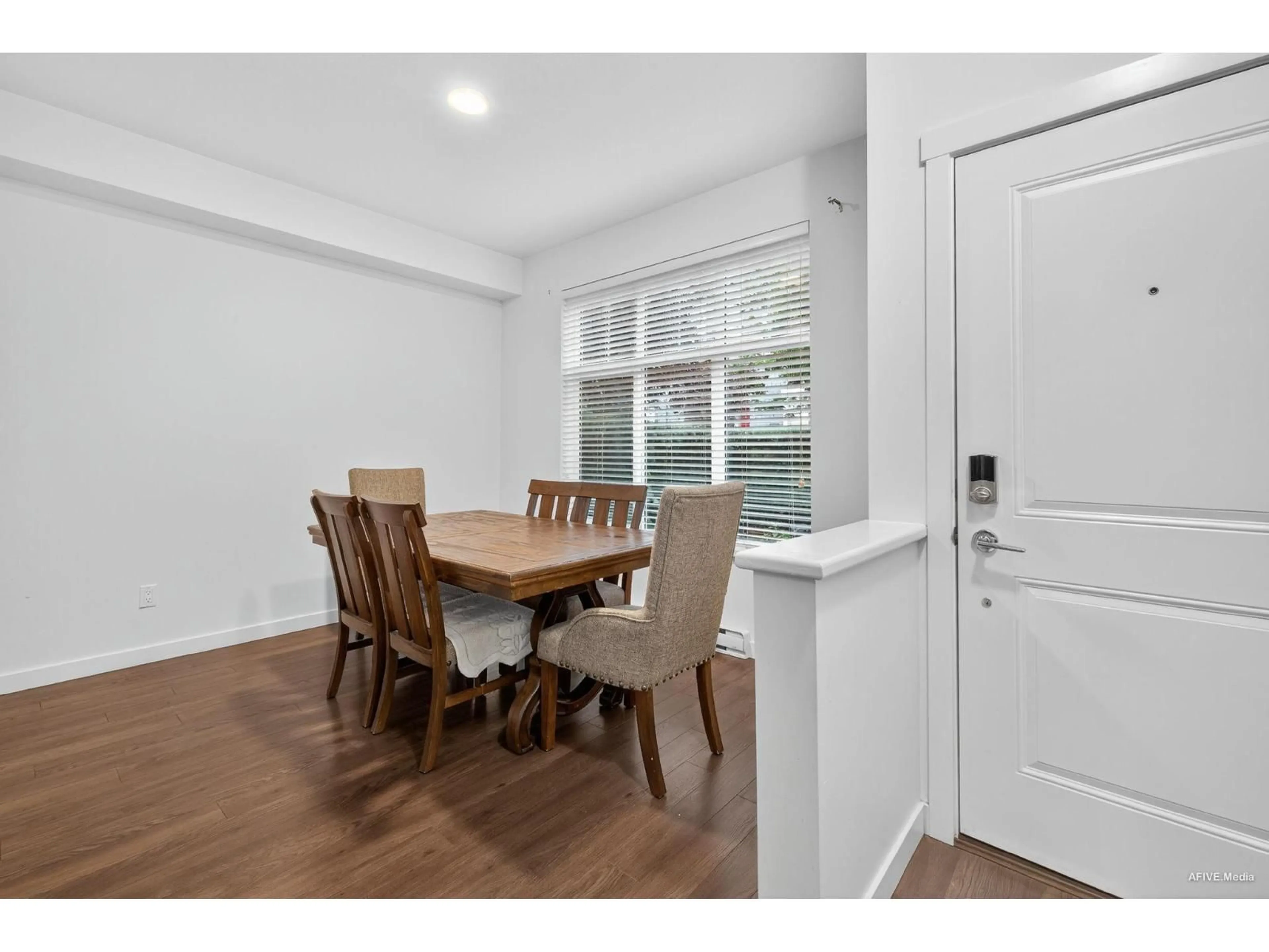 Dining room, wood/laminate floor for 37 - 8130 136A, Surrey British Columbia V3W1H9