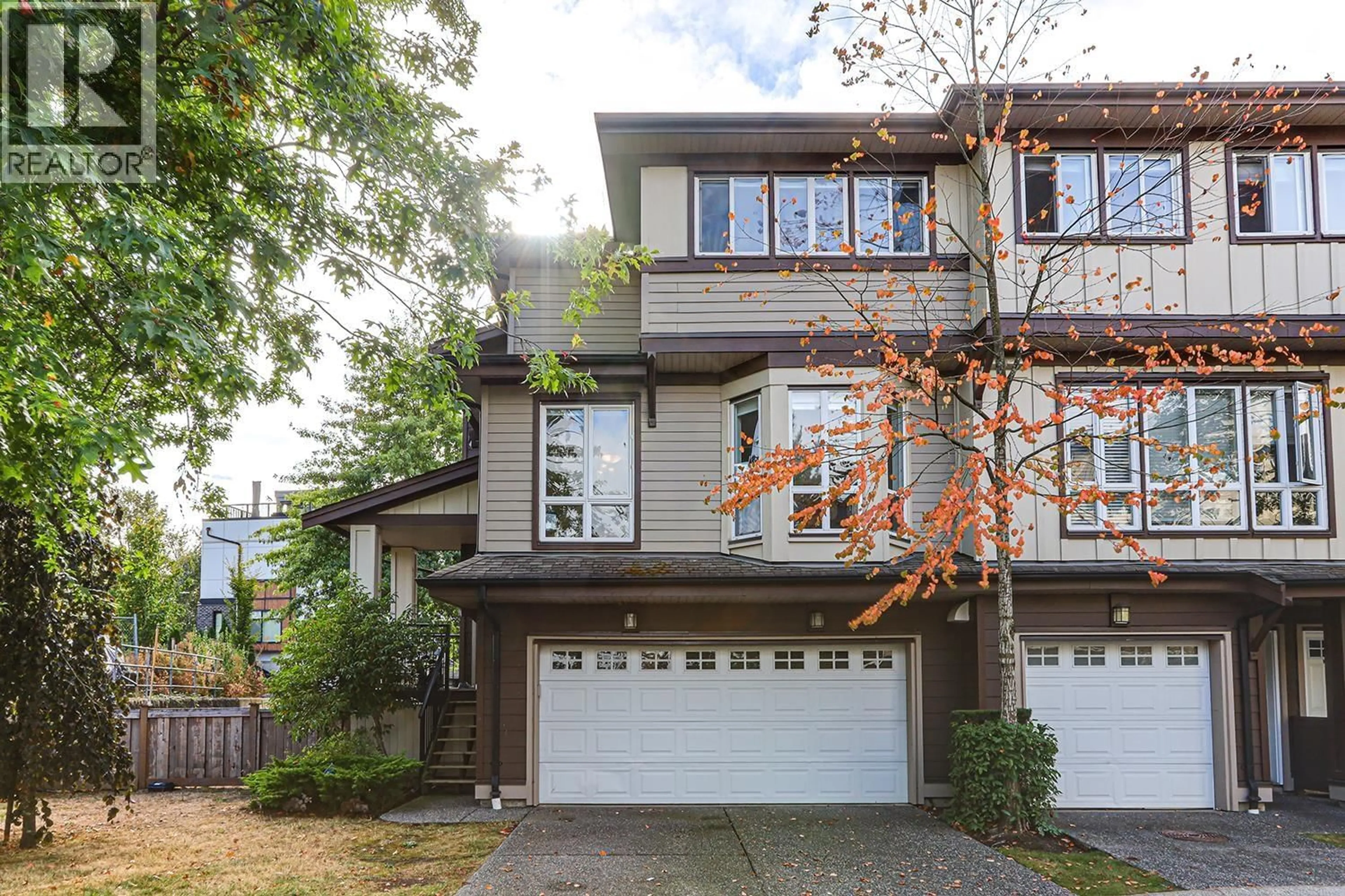 Home with vinyl exterior material, street for 47 - 160 PEMBINA STREET, New Westminster British Columbia V3M0A3