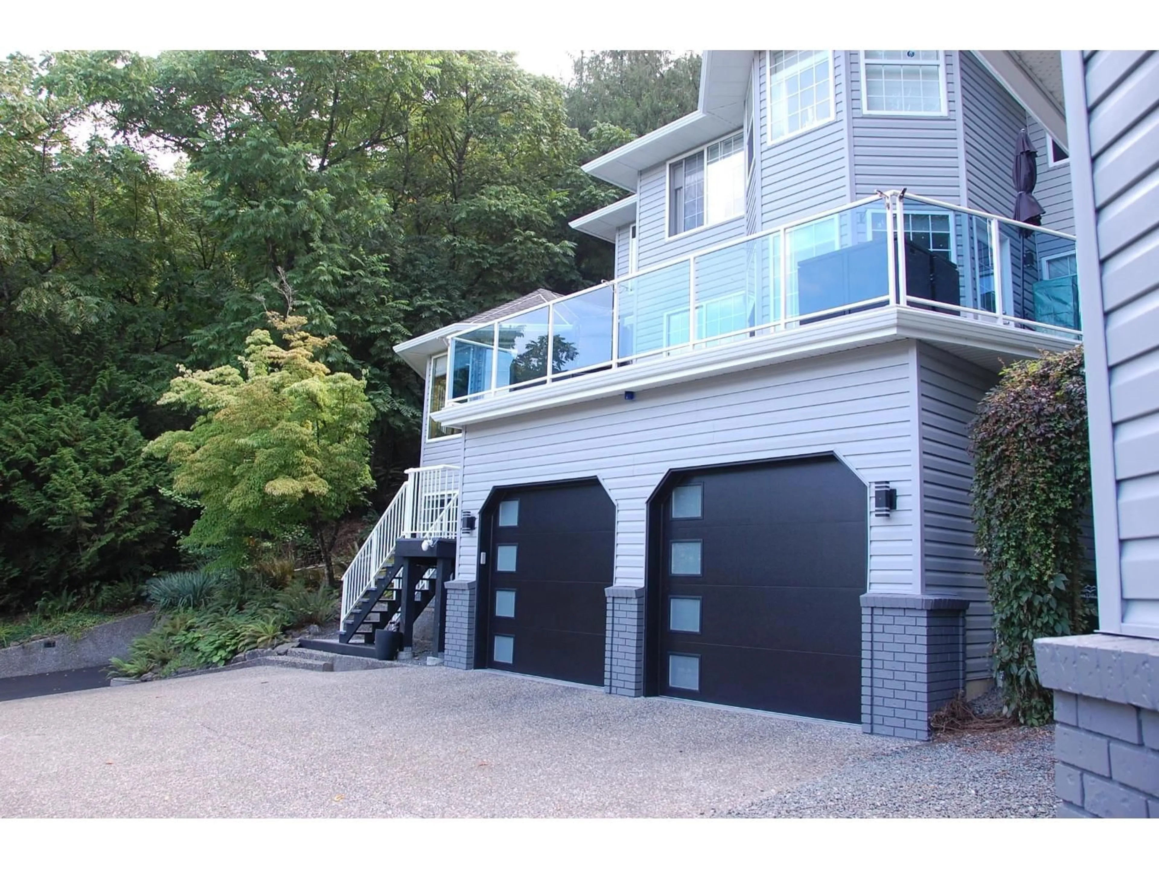 Home with vinyl exterior material, water/lake/river/ocean view for 42602 MAJUBA HILL ROAD, Yarrow British Columbia V2R5H3