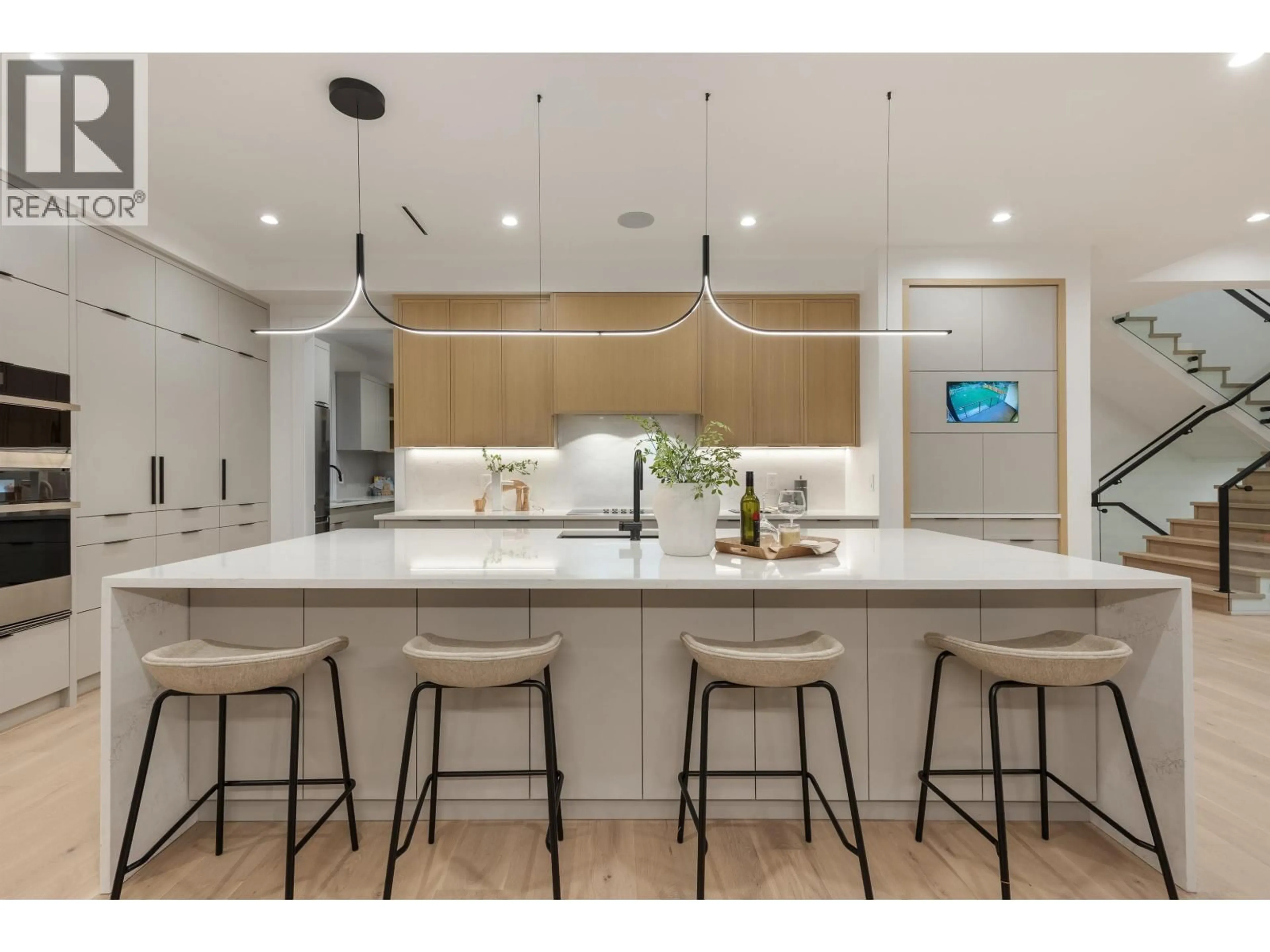 Contemporary kitchen, unknown for 1423 PIPELINE PLACE, Coquitlam British Columbia V3E0V4