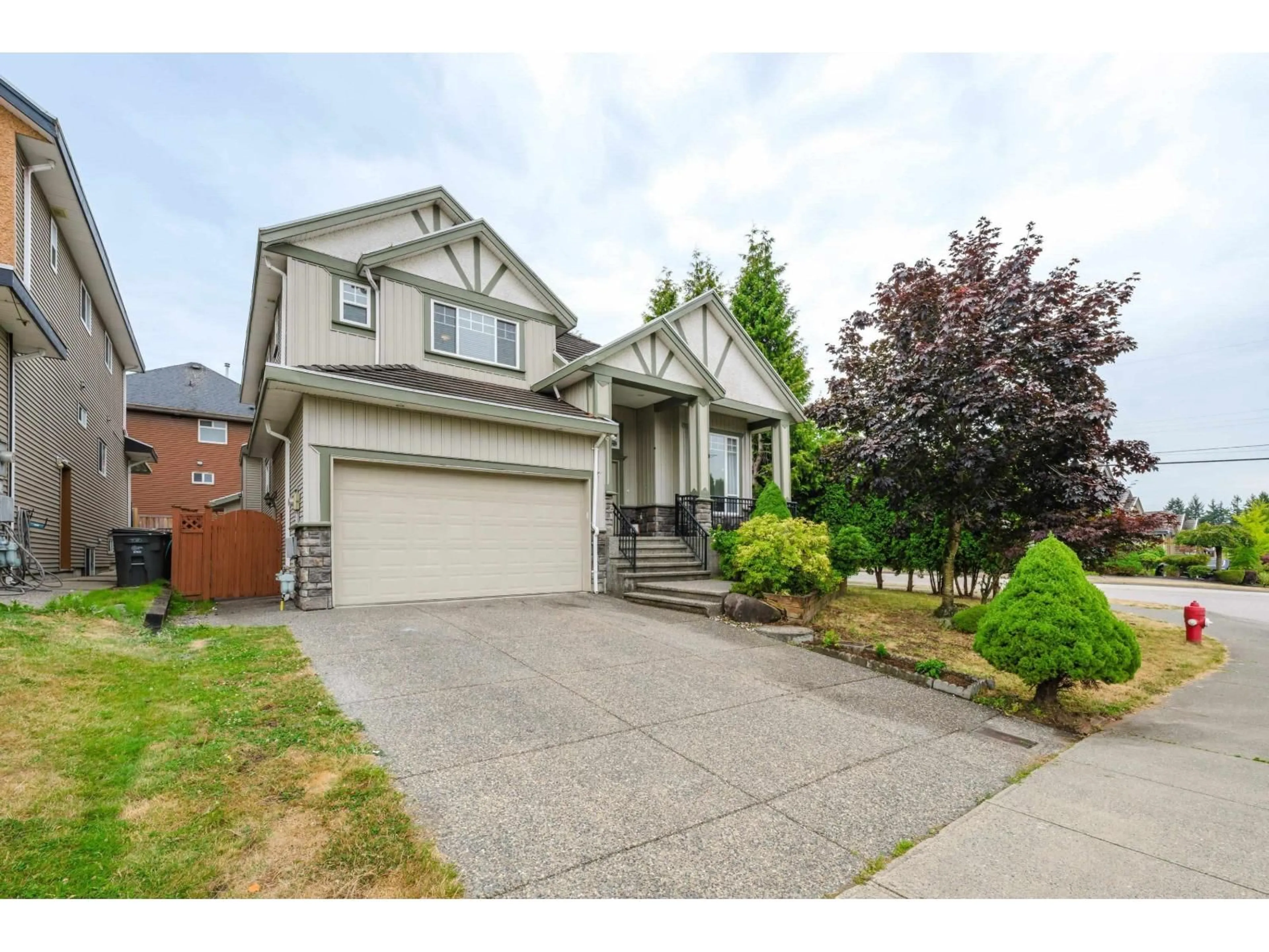 Home with vinyl exterior material, street for 7599 149, Surrey British Columbia V3S0V1