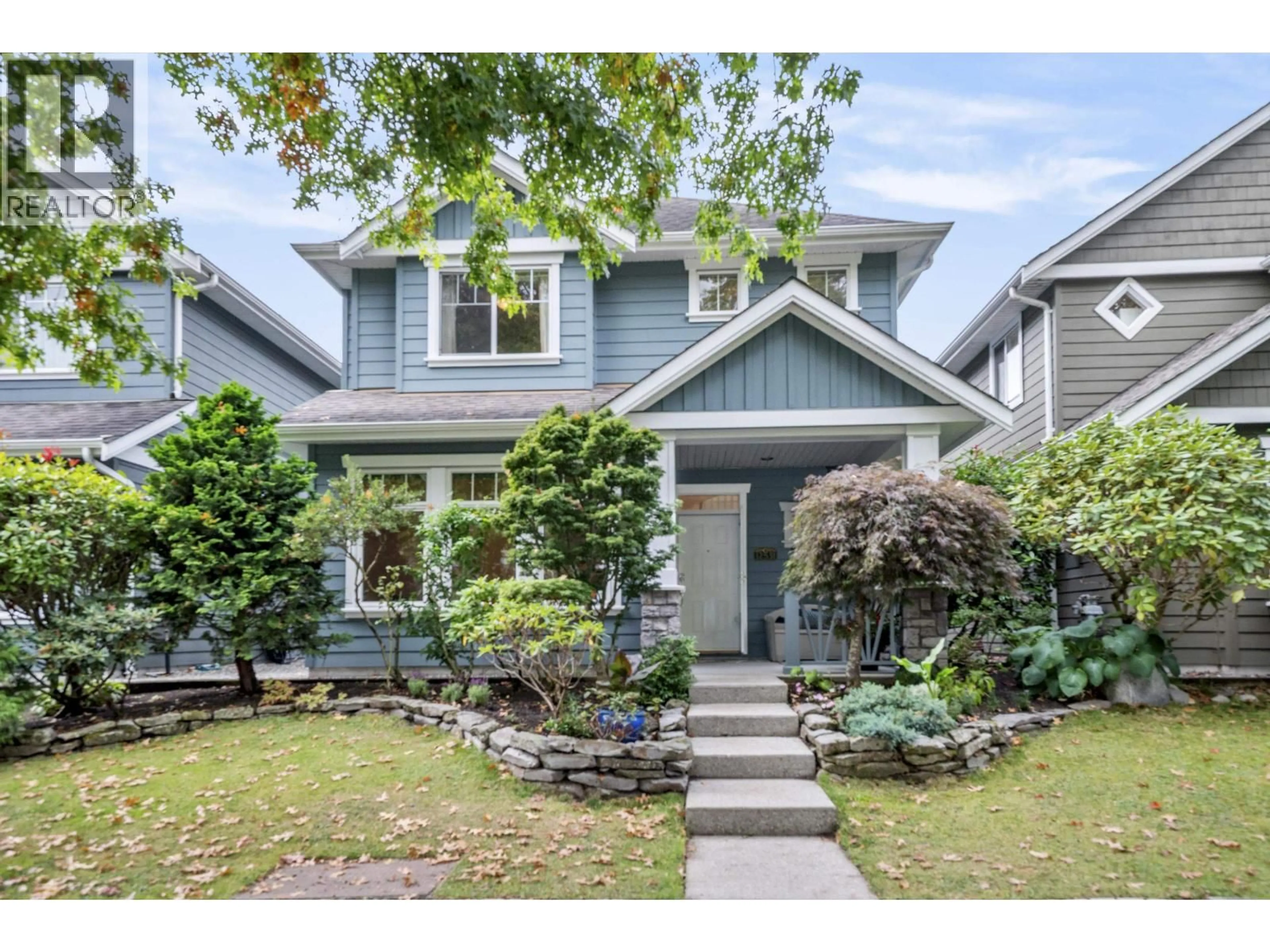 Home with vinyl exterior material, street for 12531 WESCOTT STREET, Richmond British Columbia V7E6T9