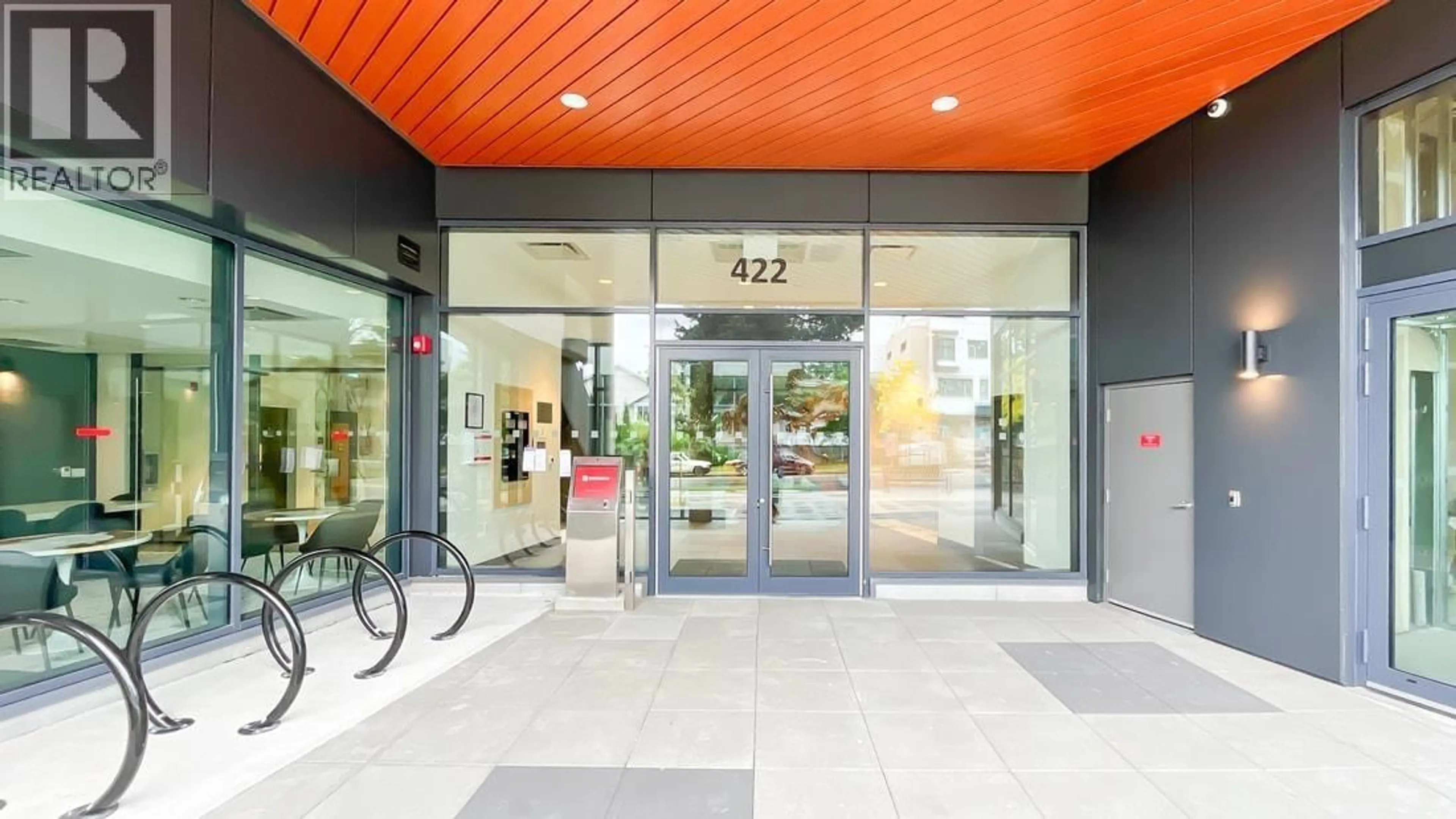 Indoor foyer for 108 - 422 3RD STREET, North Vancouver British Columbia V7L0K1