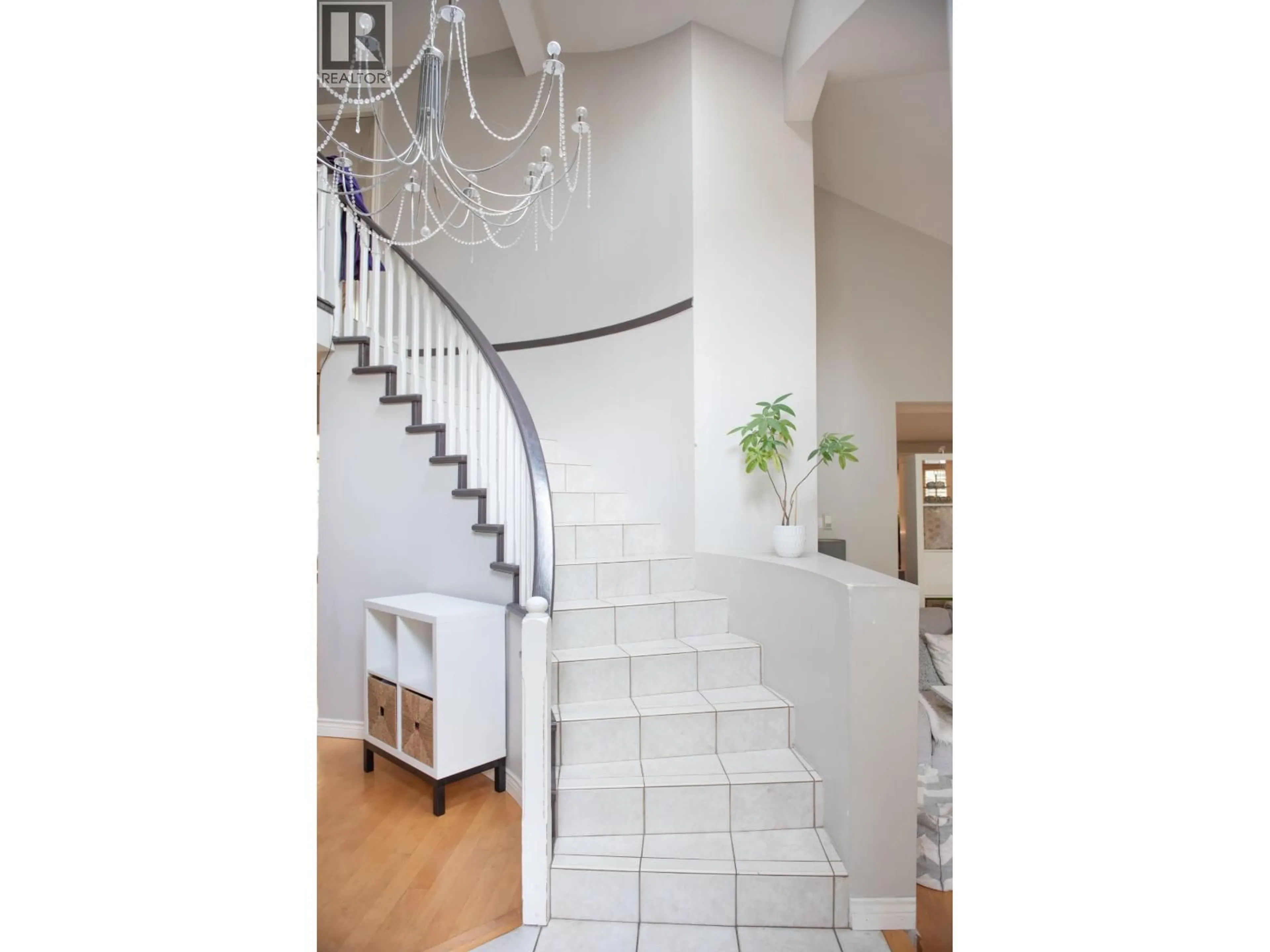 Stairs for 1 BUCKHORN PLACE, Port Moody British Columbia V3H4M2
