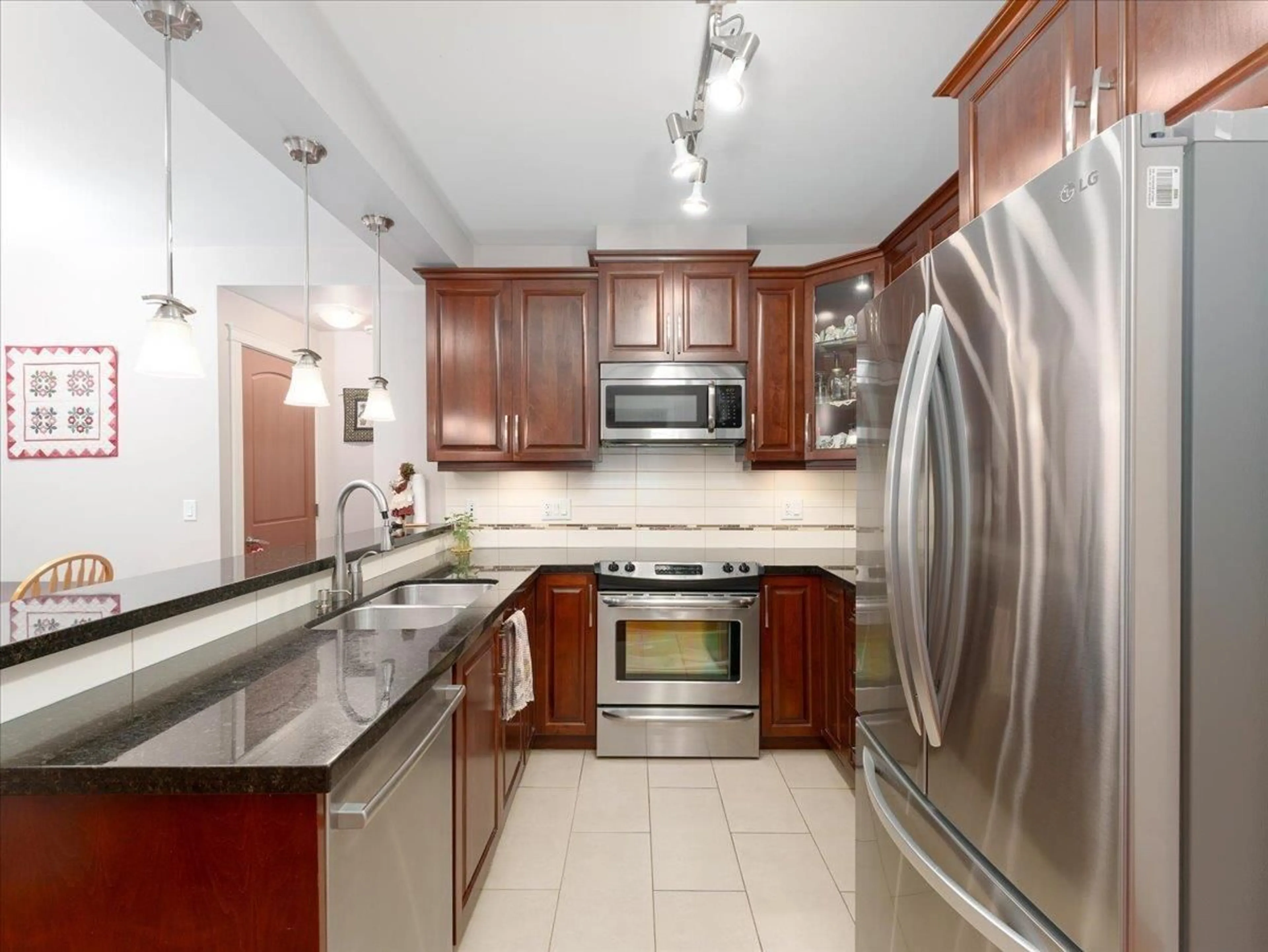 Standard kitchen, ceramic/tile floor for 225 - 8288 207A, Langley British Columbia V2Y0L2