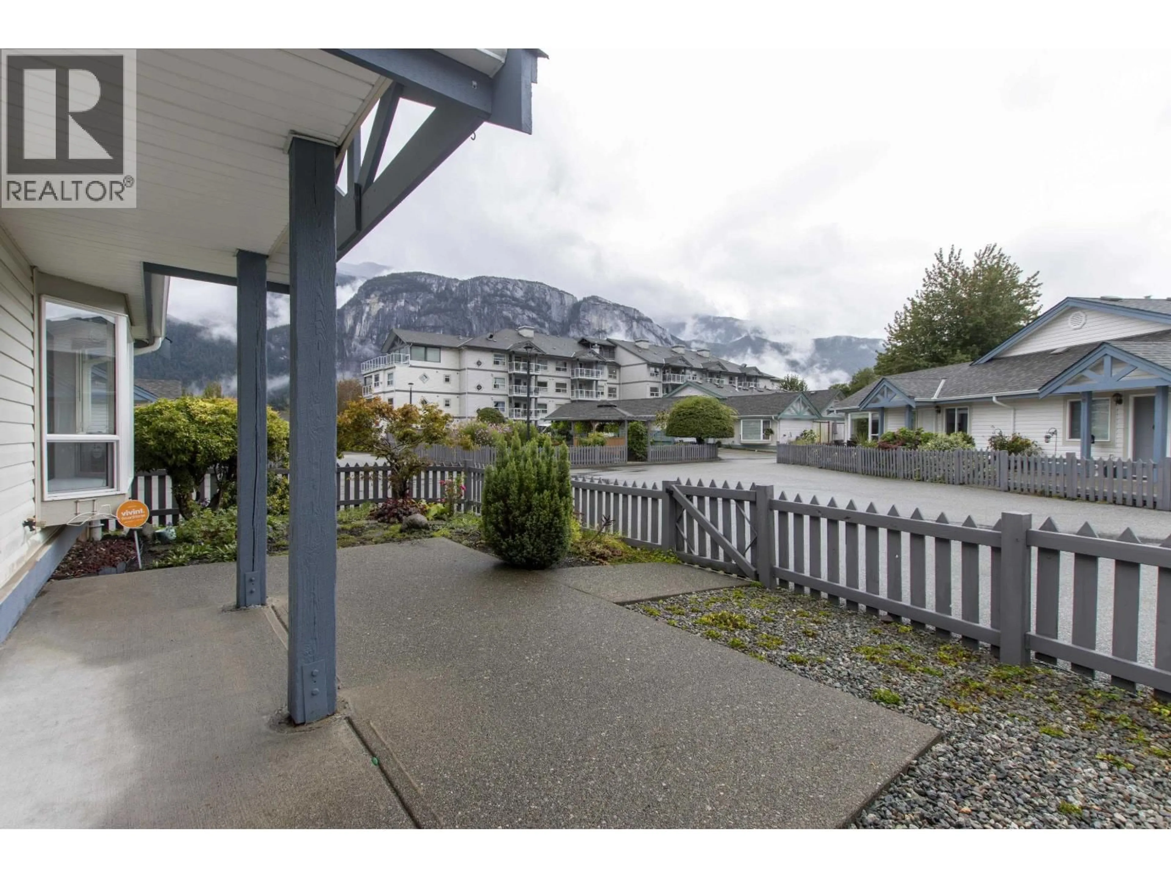 Patio, mountain view for 13 - 1201 PEMBERTON AVENUE, Squamish British Columbia V8B0J7