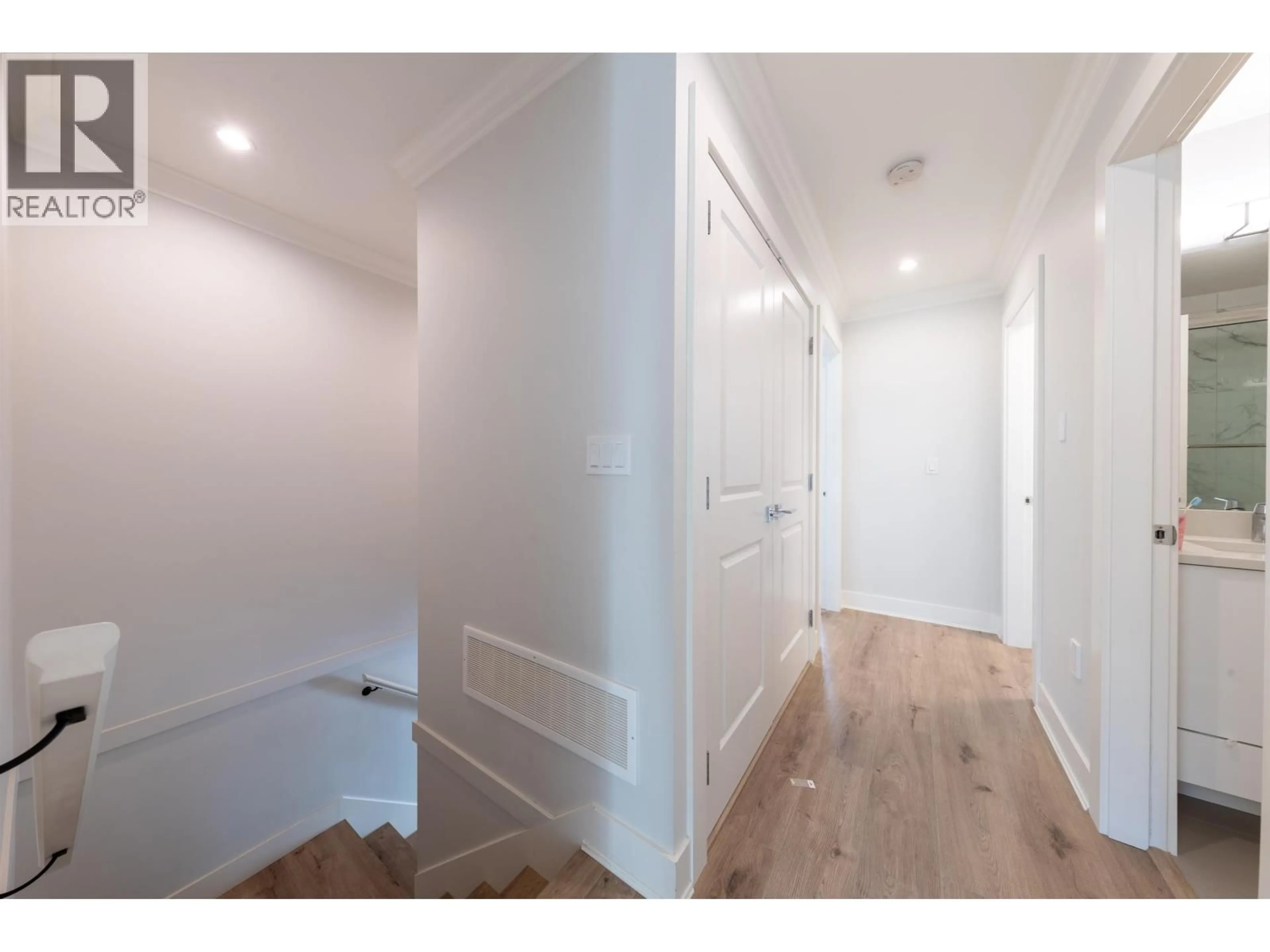Unknown for 9 - 9211 MCKIM WAY, Richmond British Columbia V6X0T1