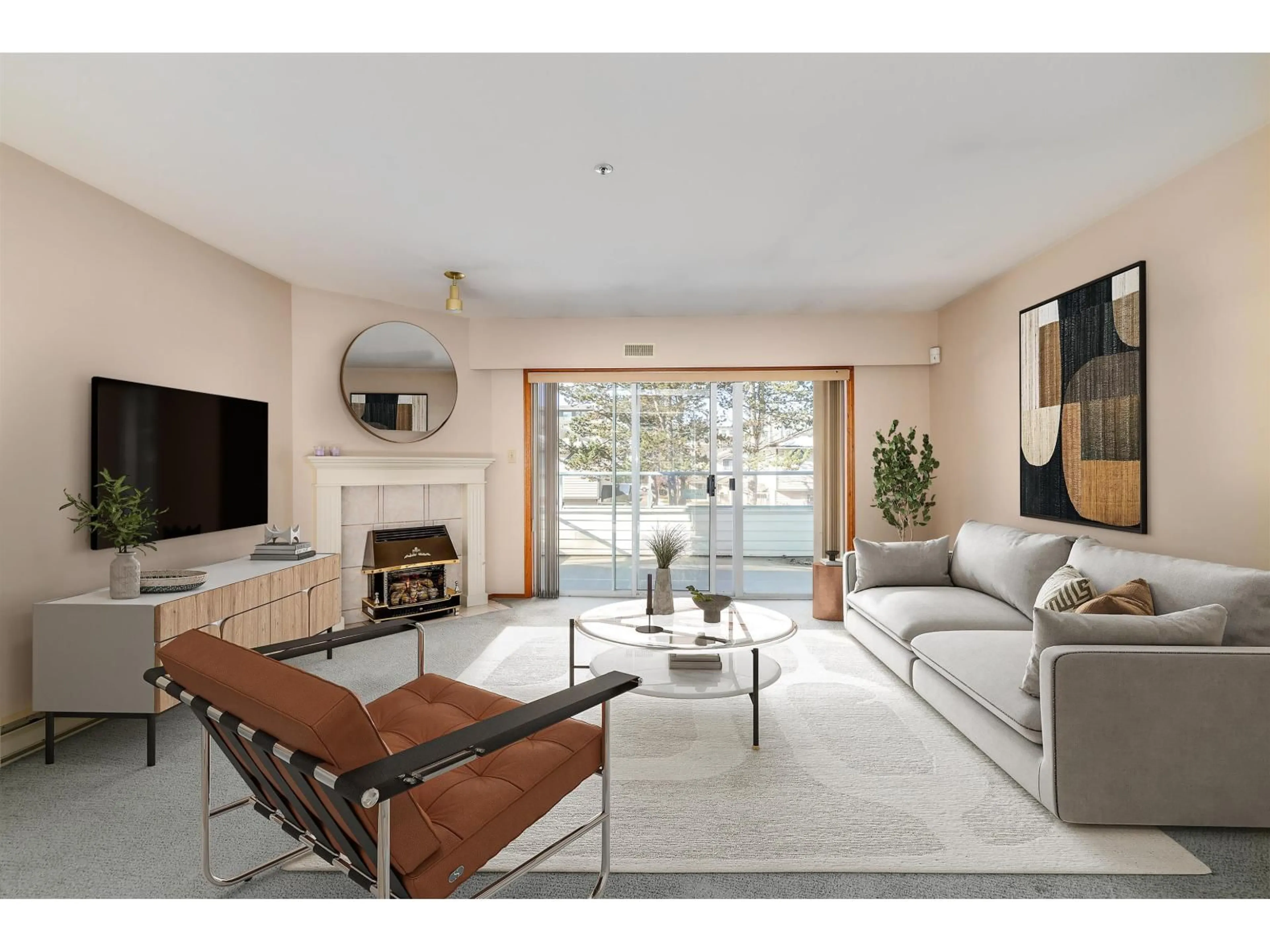 Living room with furniture, unknown for 101 - 5377 201A, Langley British Columbia V3A1S7