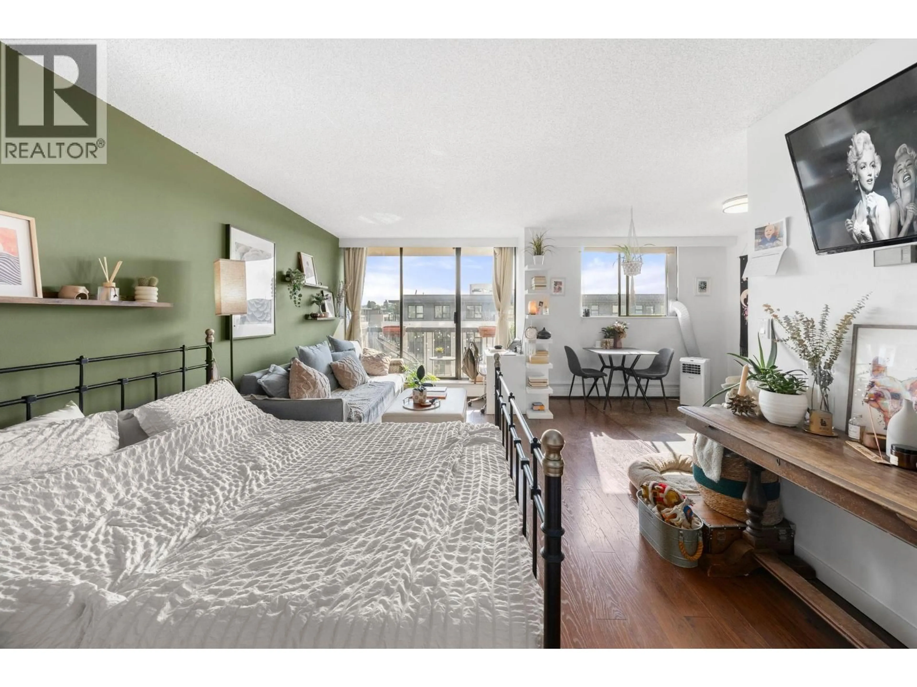 A pic of a room for 706 - 145 ST. GEORGES AVENUE, North Vancouver British Columbia V7L3G8