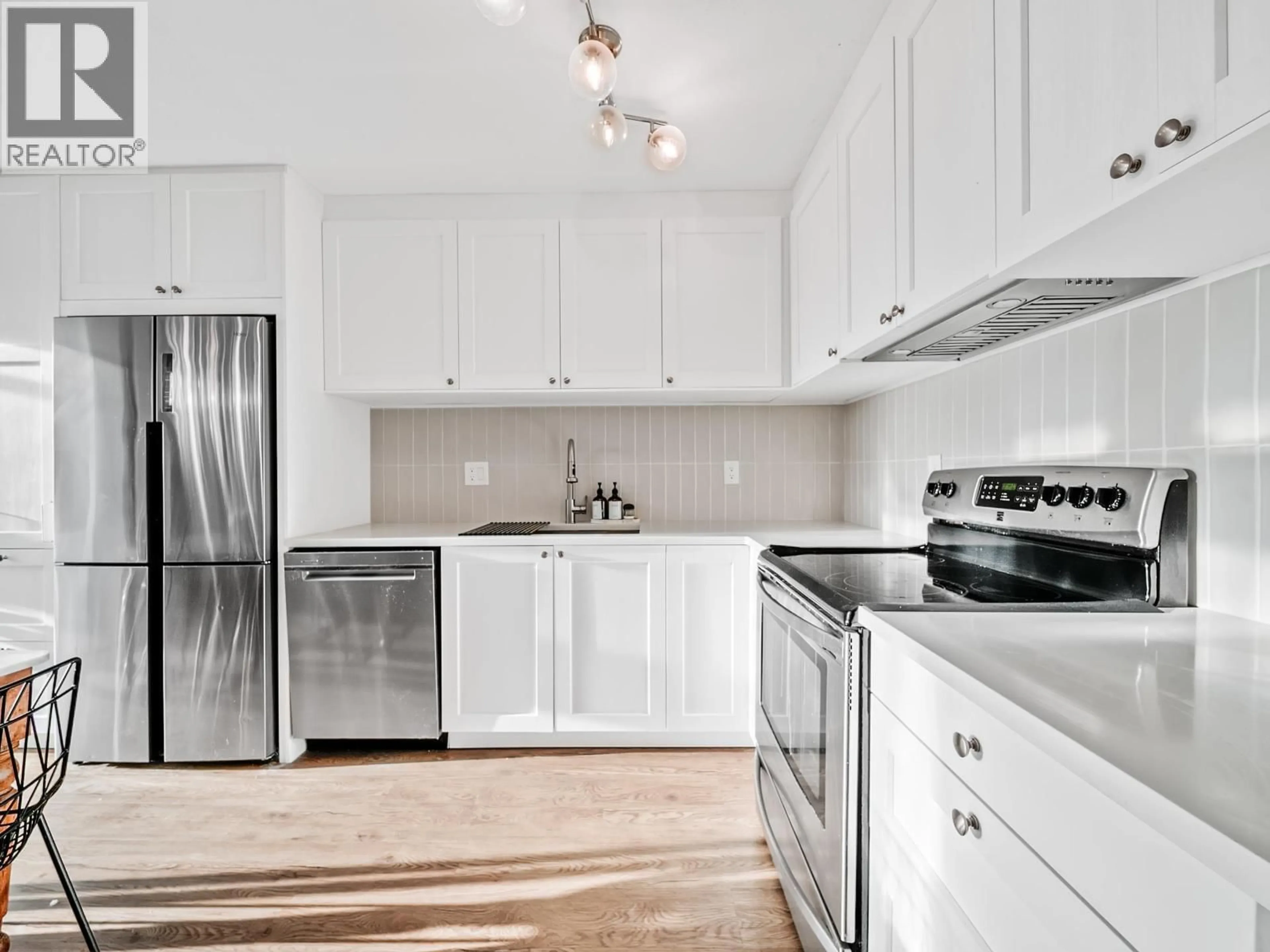 Standard kitchen, unknown for 2509 BURIAN DRIVE, Coquitlam British Columbia V3K5W8