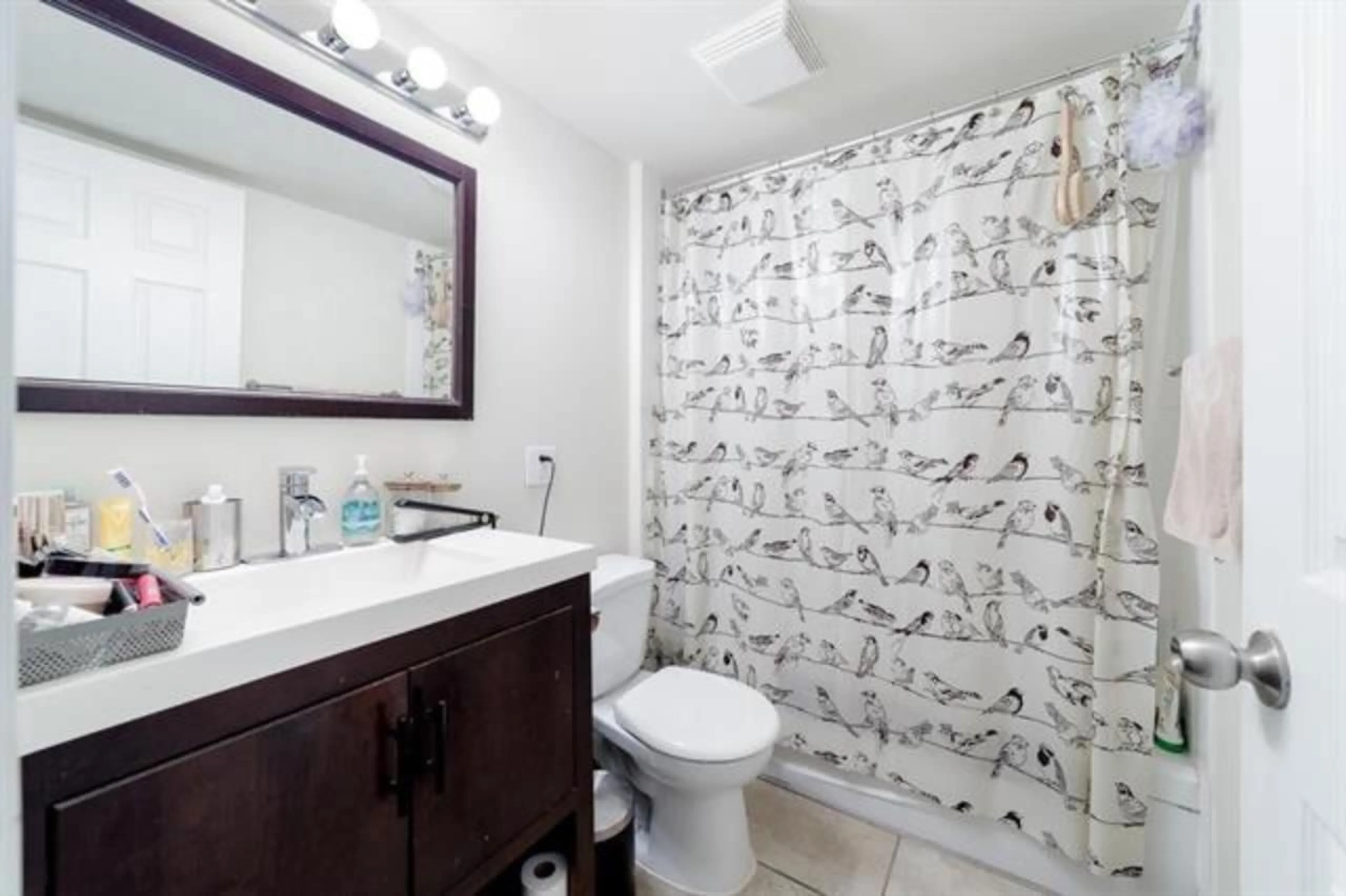Standard bathroom, ceramic/tile floor for 104 - 1850 SOUTHMERE EAST, Surrey British Columbia V4A6Y6
