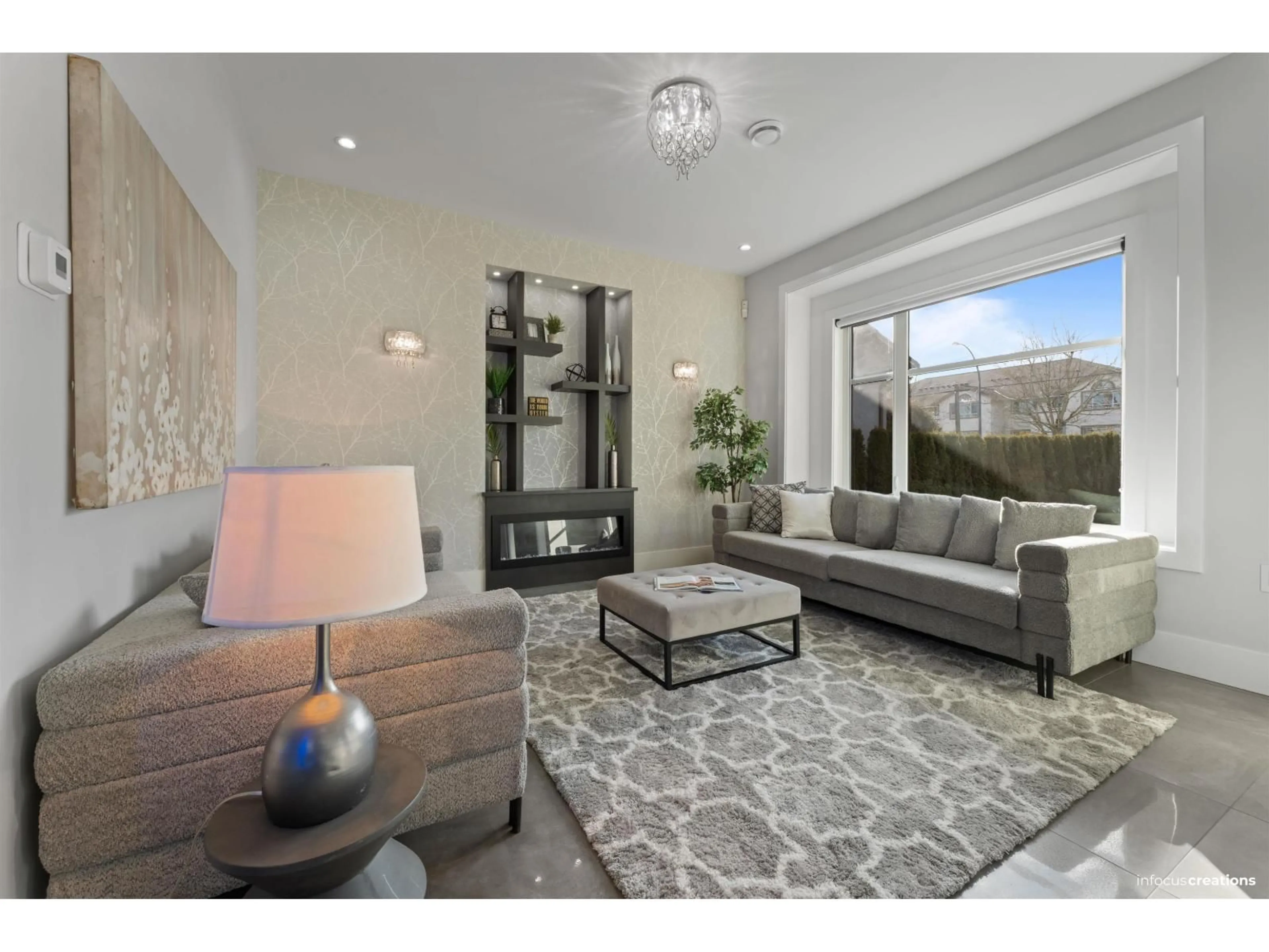 Living room with furniture, unknown for 1444 160, Surrey British Columbia V4A4W9