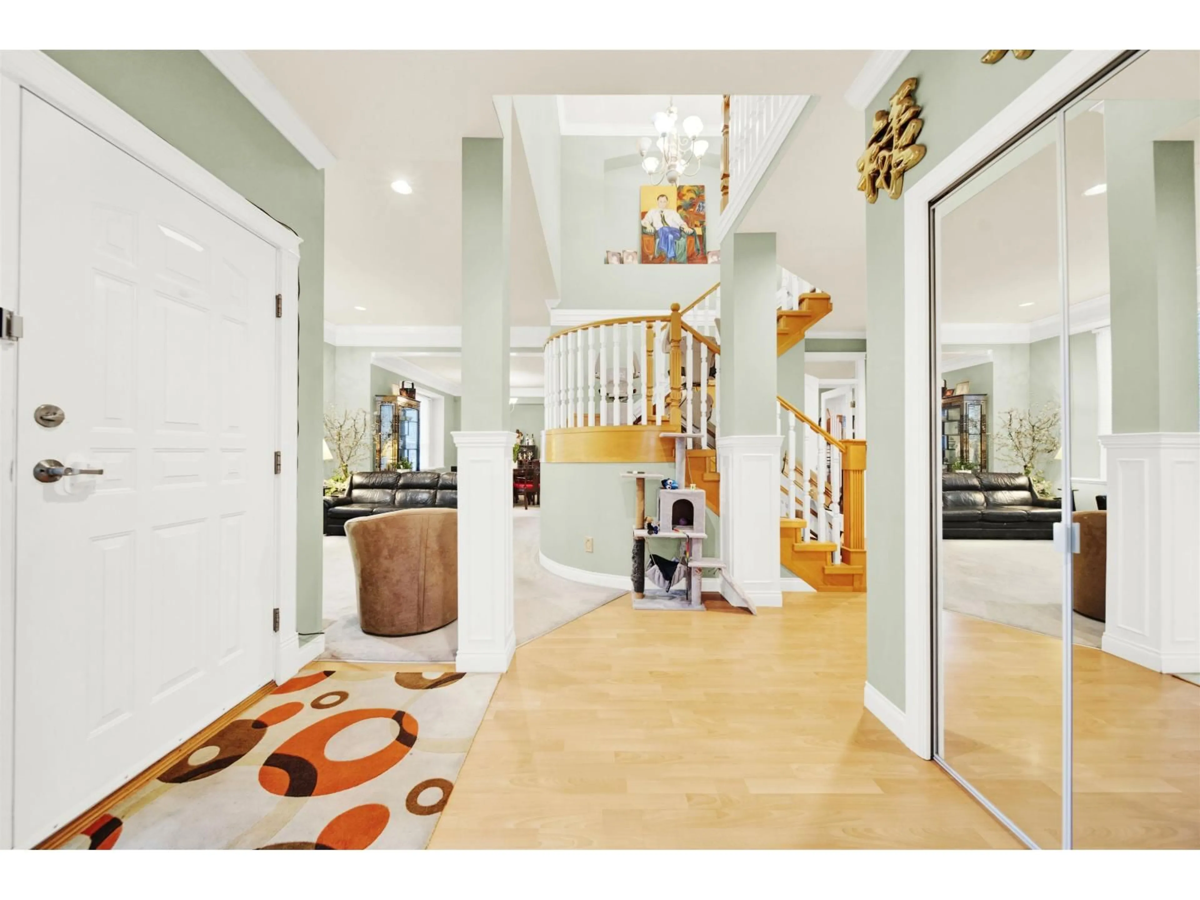 Indoor entryway for 10989 158, Surrey British Columbia V4N5G1