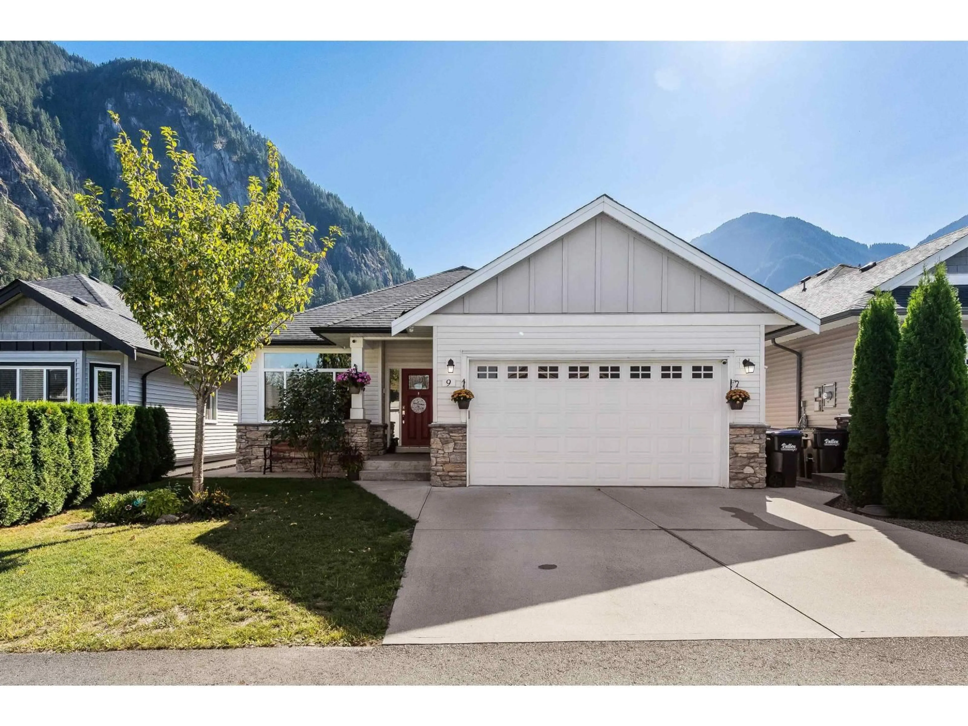 Home with vinyl exterior material, mountain view for 9 - 20118 BEACON ROAD, Hope British Columbia V0X1L2