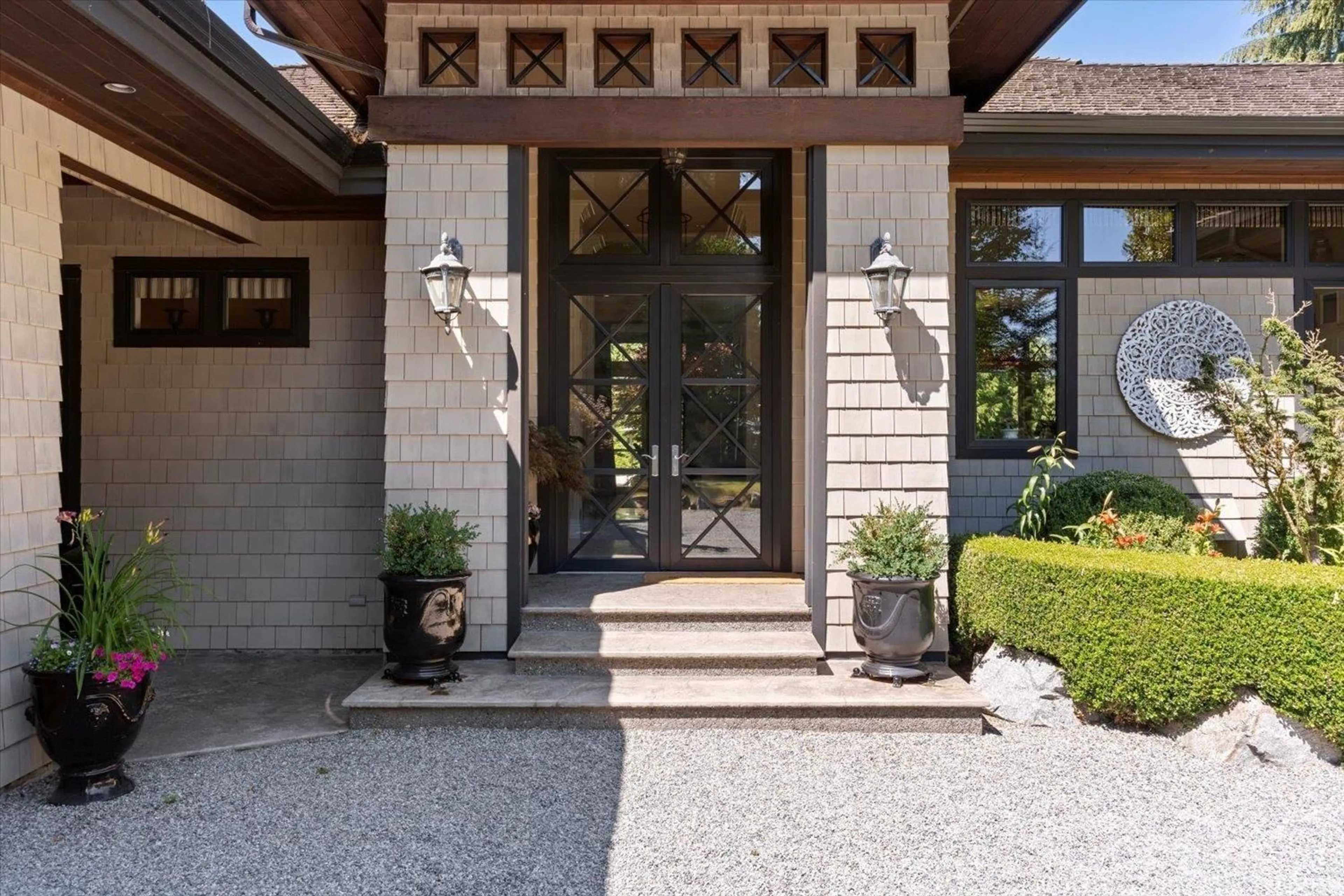 Indoor entryway for 31999 BENCH, Mission British Columbia V4S1E6