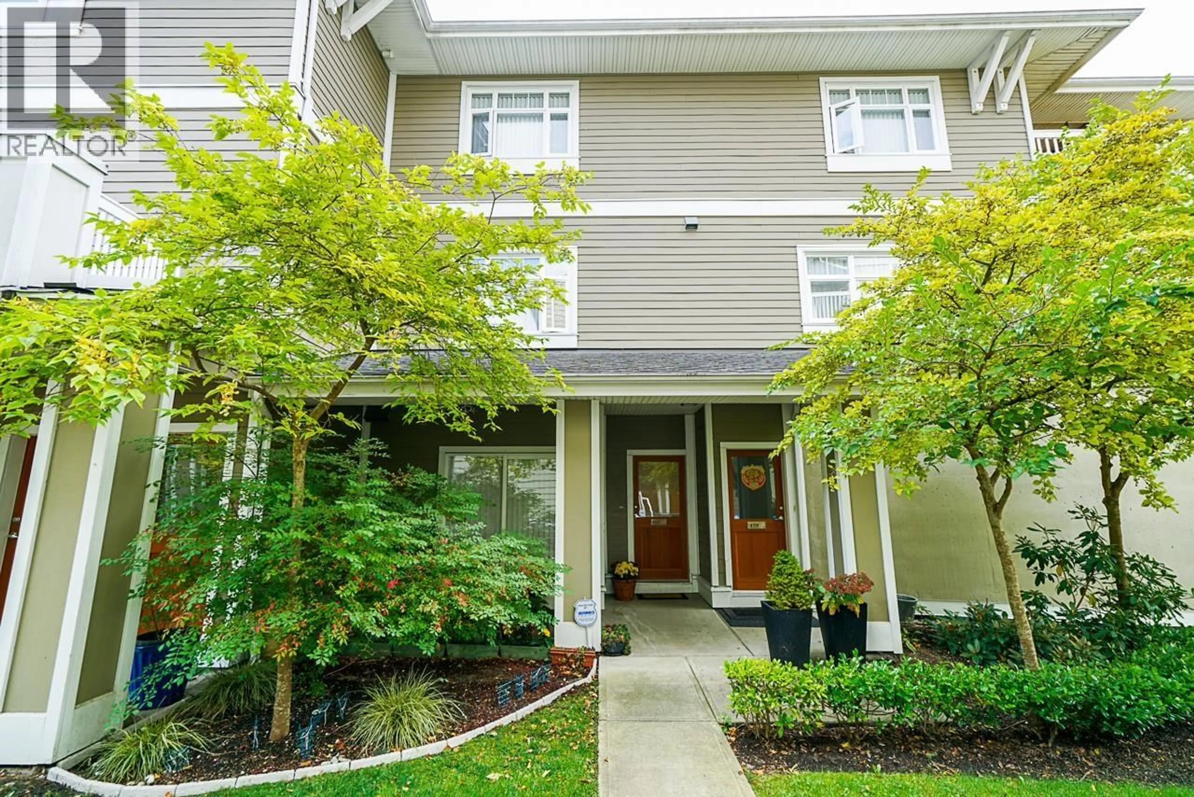 Unknown for 160 - 7388 MACPHERSON AVENUE, Burnaby British Columbia V5J0A1