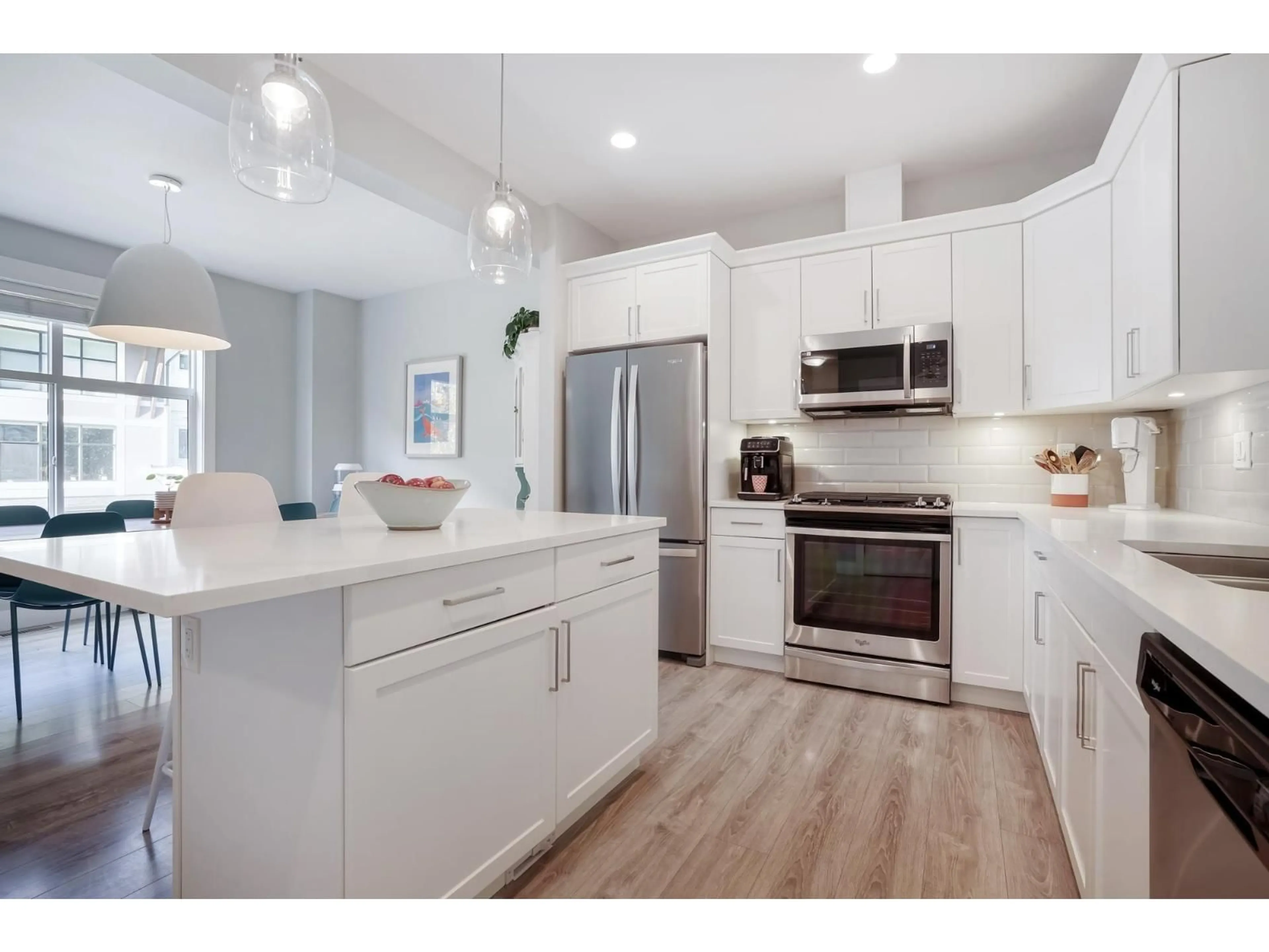 Open concept kitchen, unknown for 33 - 386 PINE AVENUE, Harrison Hot Springs British Columbia V0M1K0