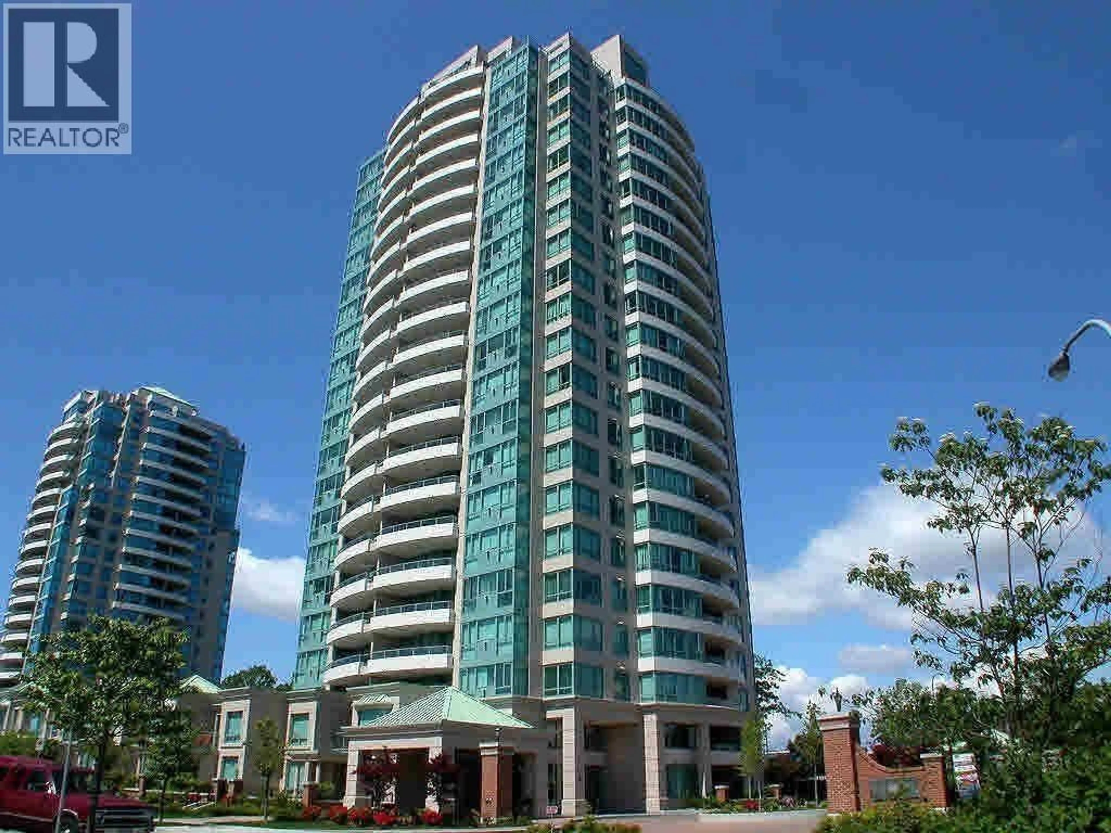 Indoor foyer for 1803 - 6659 SOUTHOAKS CRESCENT, Burnaby British Columbia V5E4M9