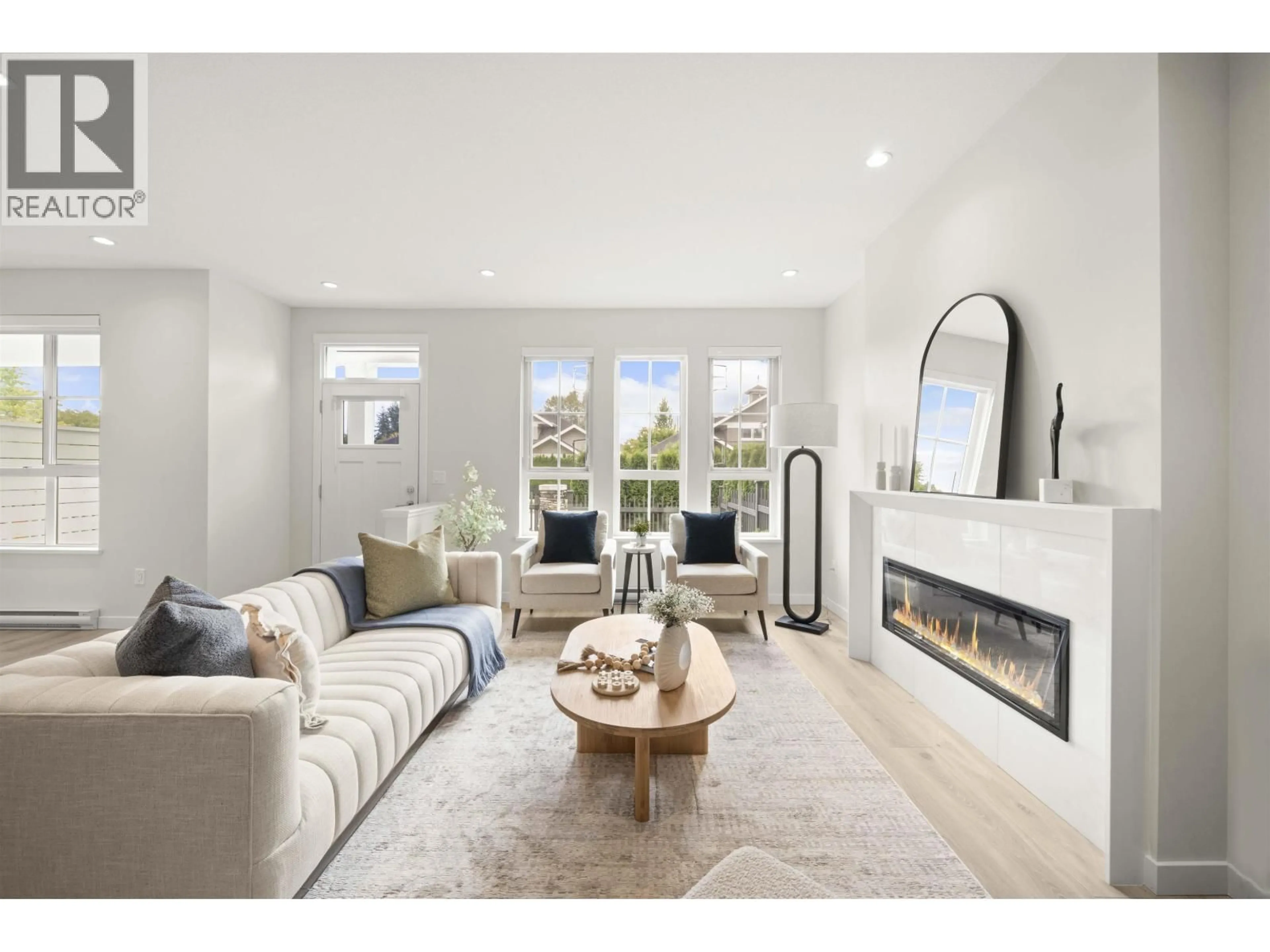 Living room with furniture, unknown for 122 - 5311 ADMIRAL WAY, Delta British Columbia V4K0E2