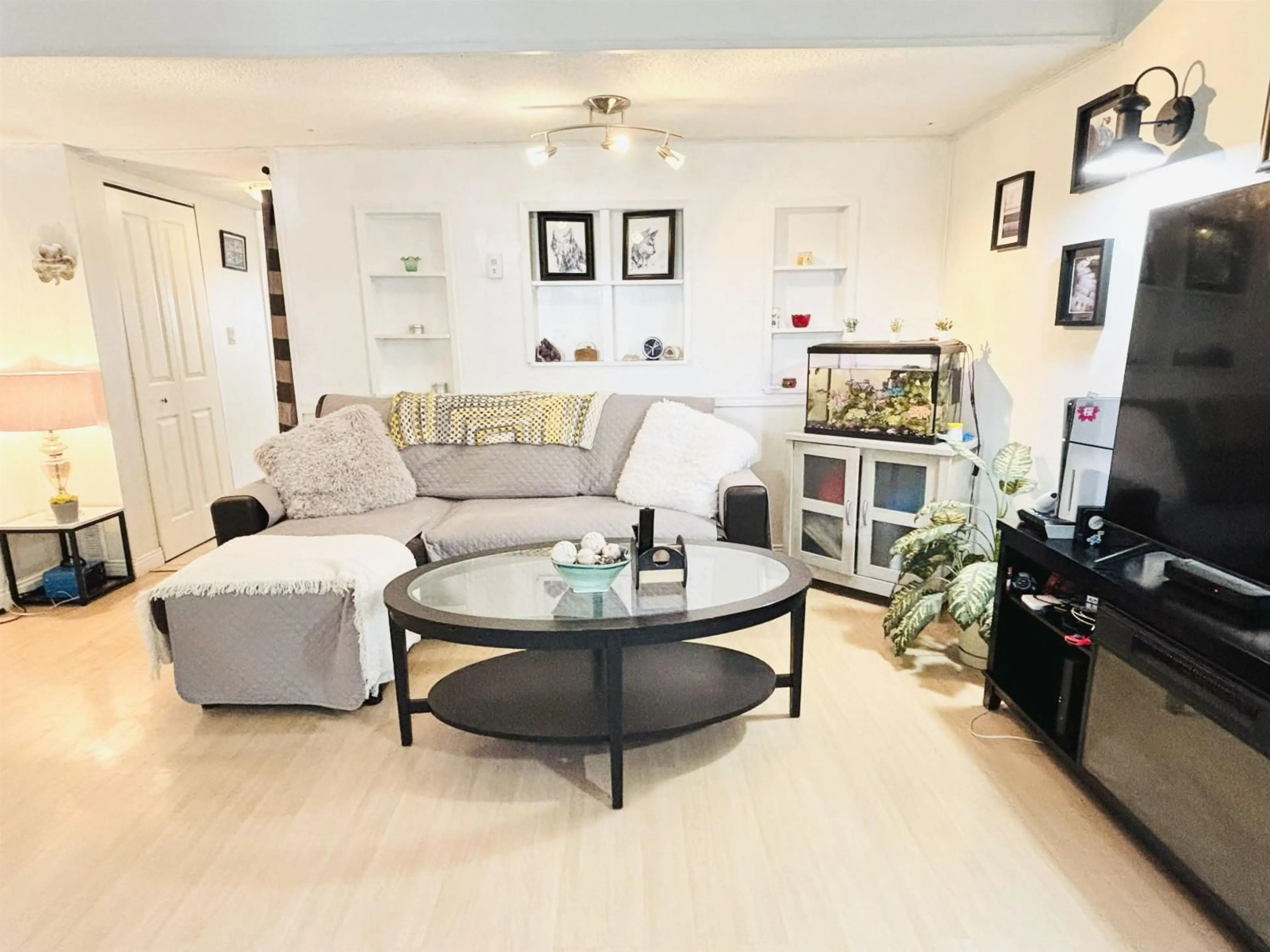 Living room with furniture, unknown for 34 - 5231 204, Langley British Columbia V3A5X1