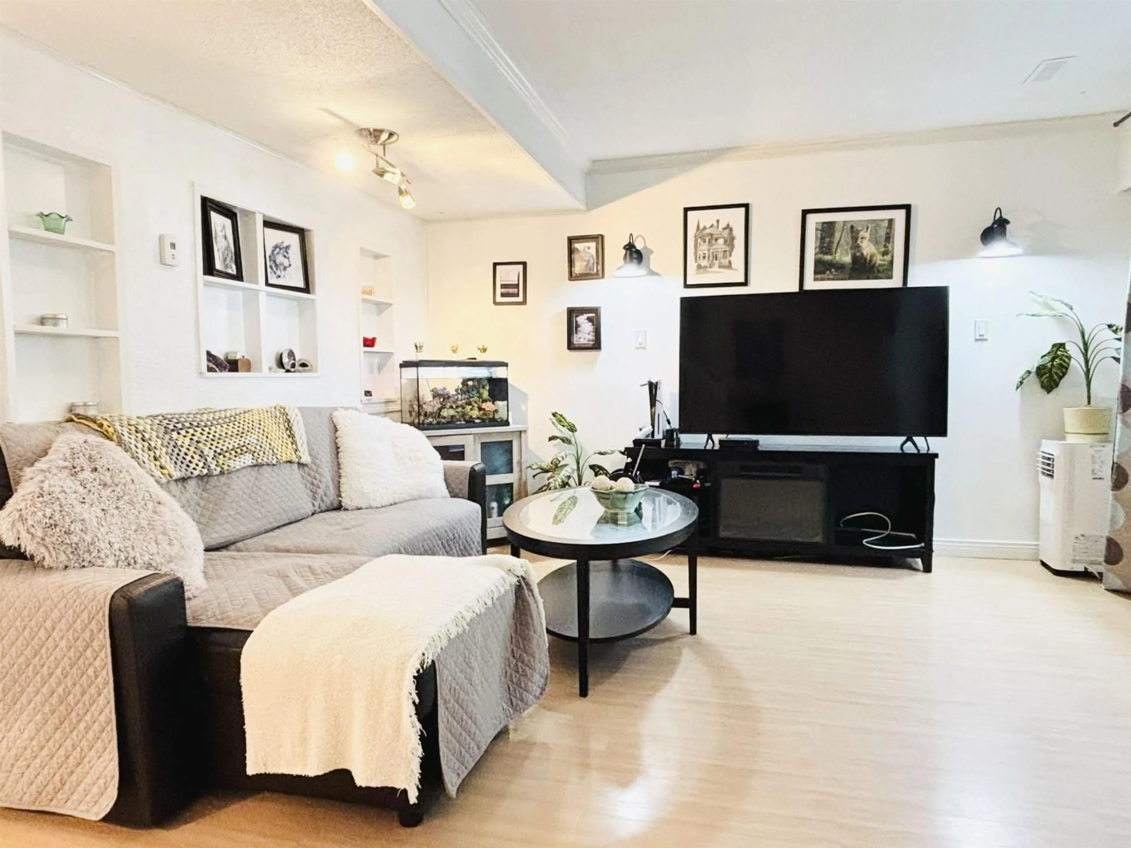 Living room with furniture, unknown for 34 - 5231 204, Langley British Columbia V3A5X1