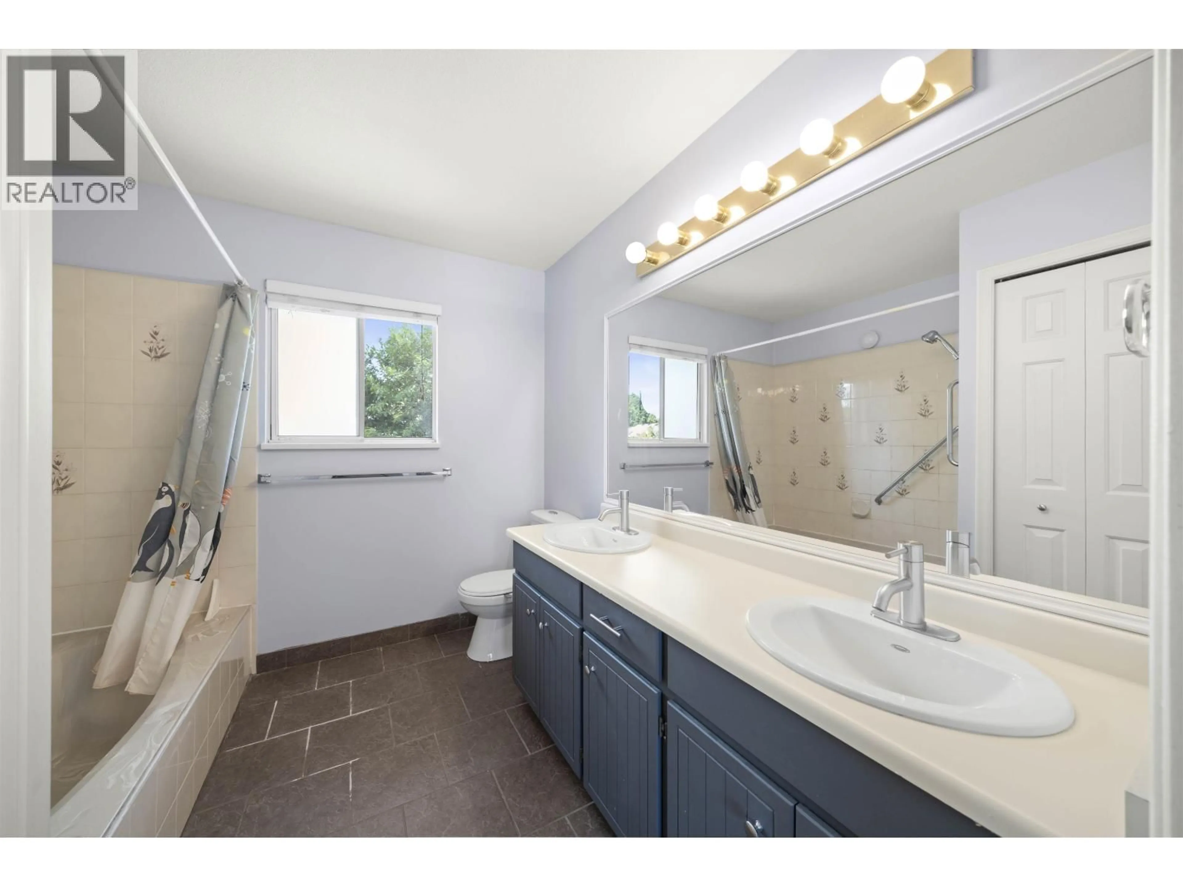 Standard bathroom, ceramic/tile floor for 12251 GREENLAND DRIVE, Richmond British Columbia V6V2A7
