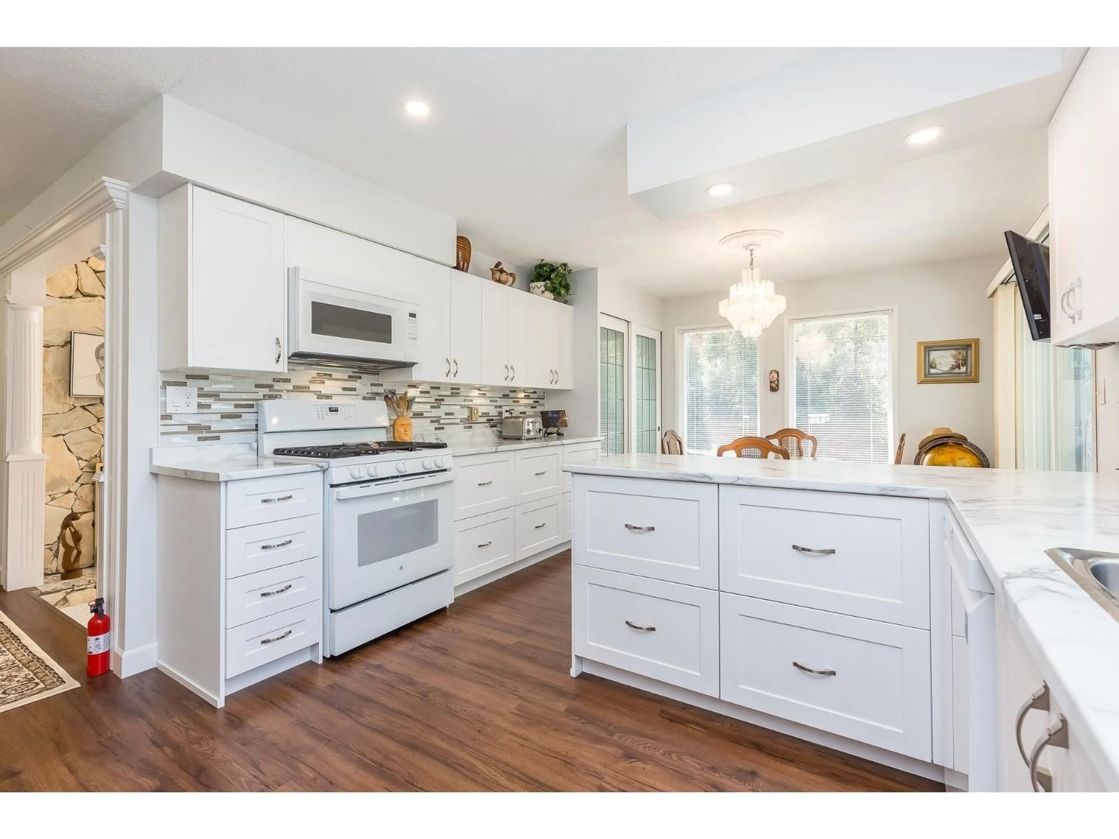 Open concept kitchen, unknown for 50871 O'BYRNE ROAD, Chilliwack British Columbia V4Z1B6