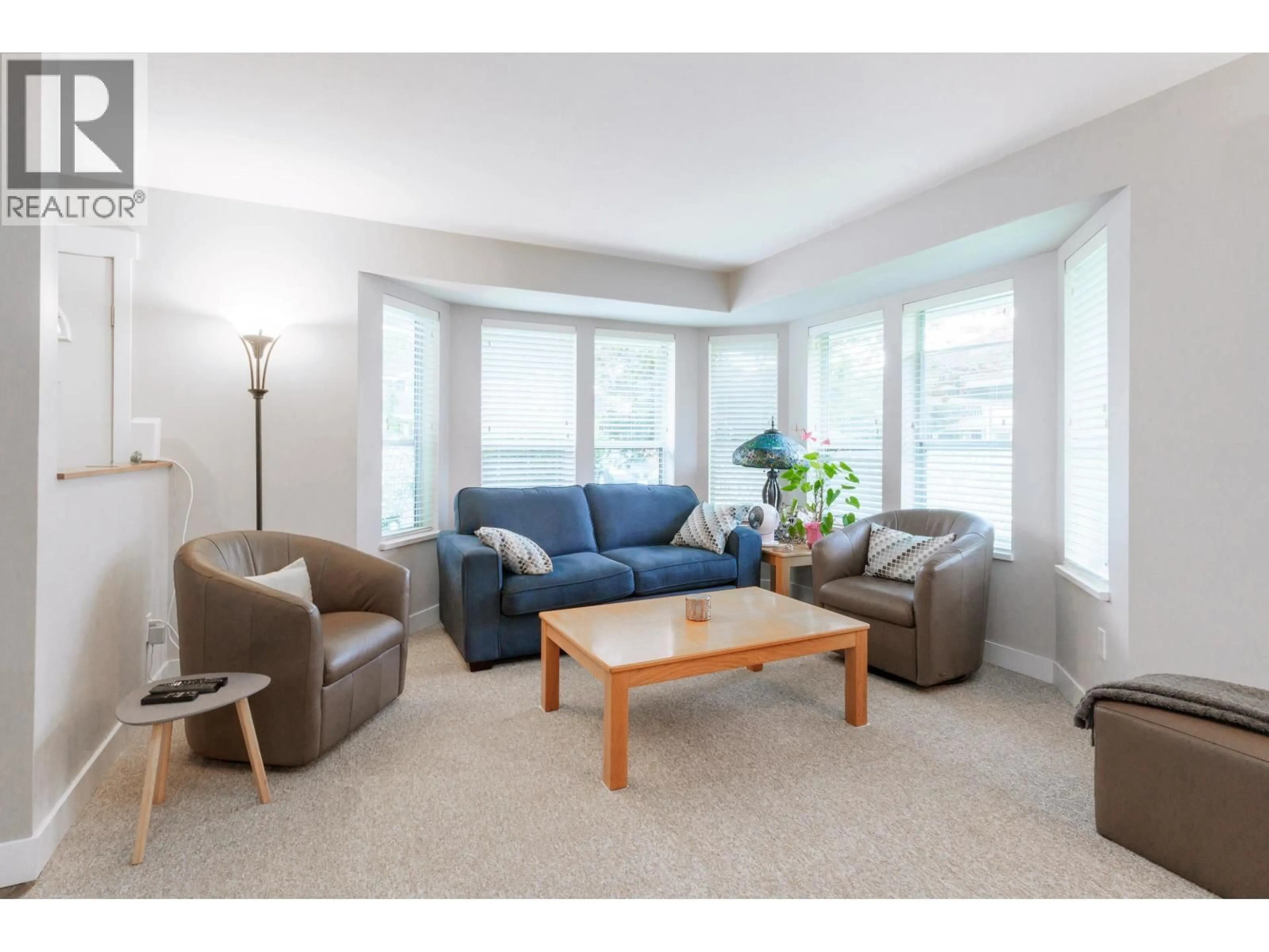 Living room with furniture, unknown for 44 - 20554 118 AVENUE, Maple Ridge British Columbia V2X0S3