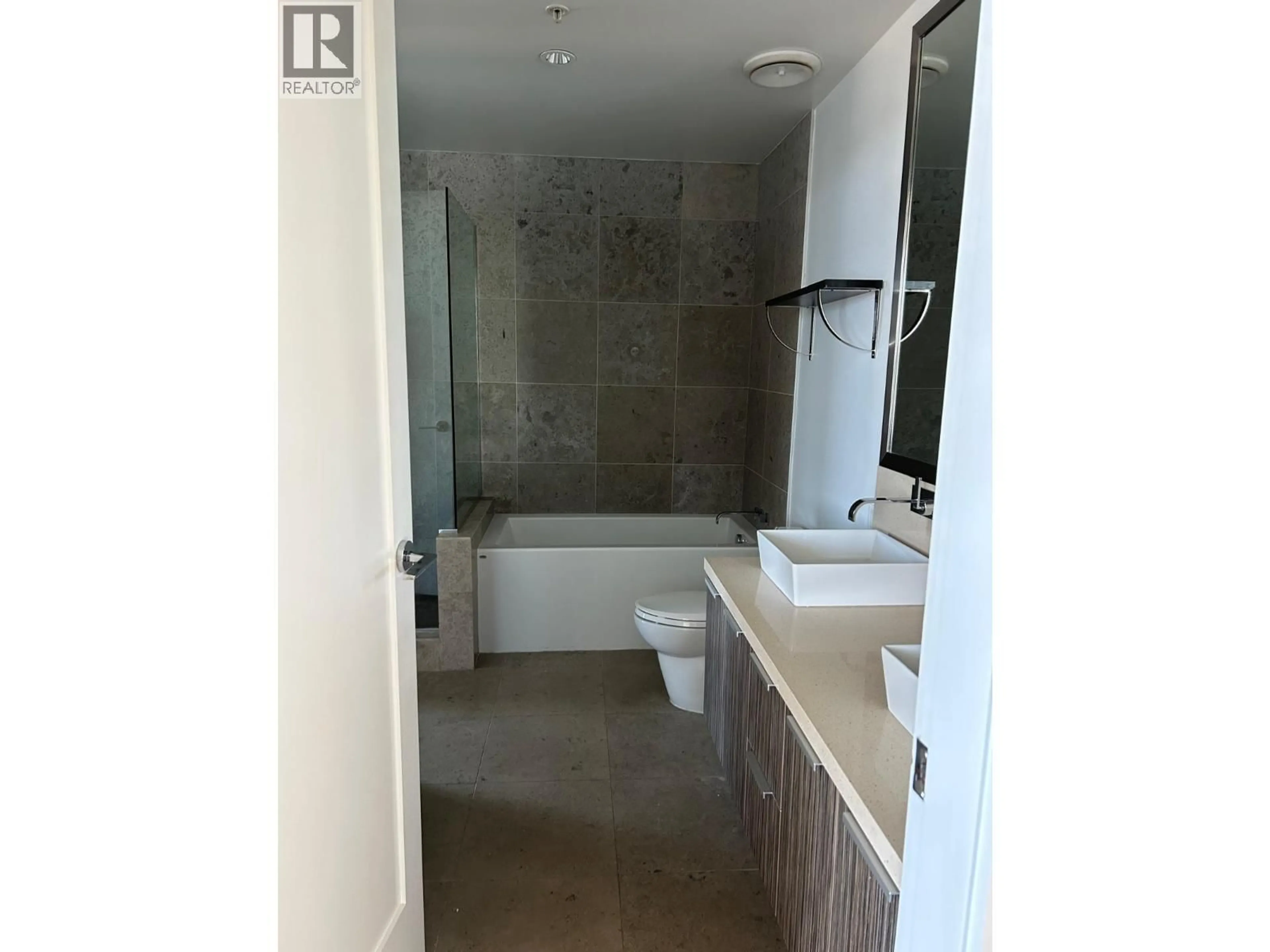Contemporary bathroom, ceramic/tile floor for 1010 - 1661 ONTARIO STREET, Vancouver British Columbia V5Y0C3