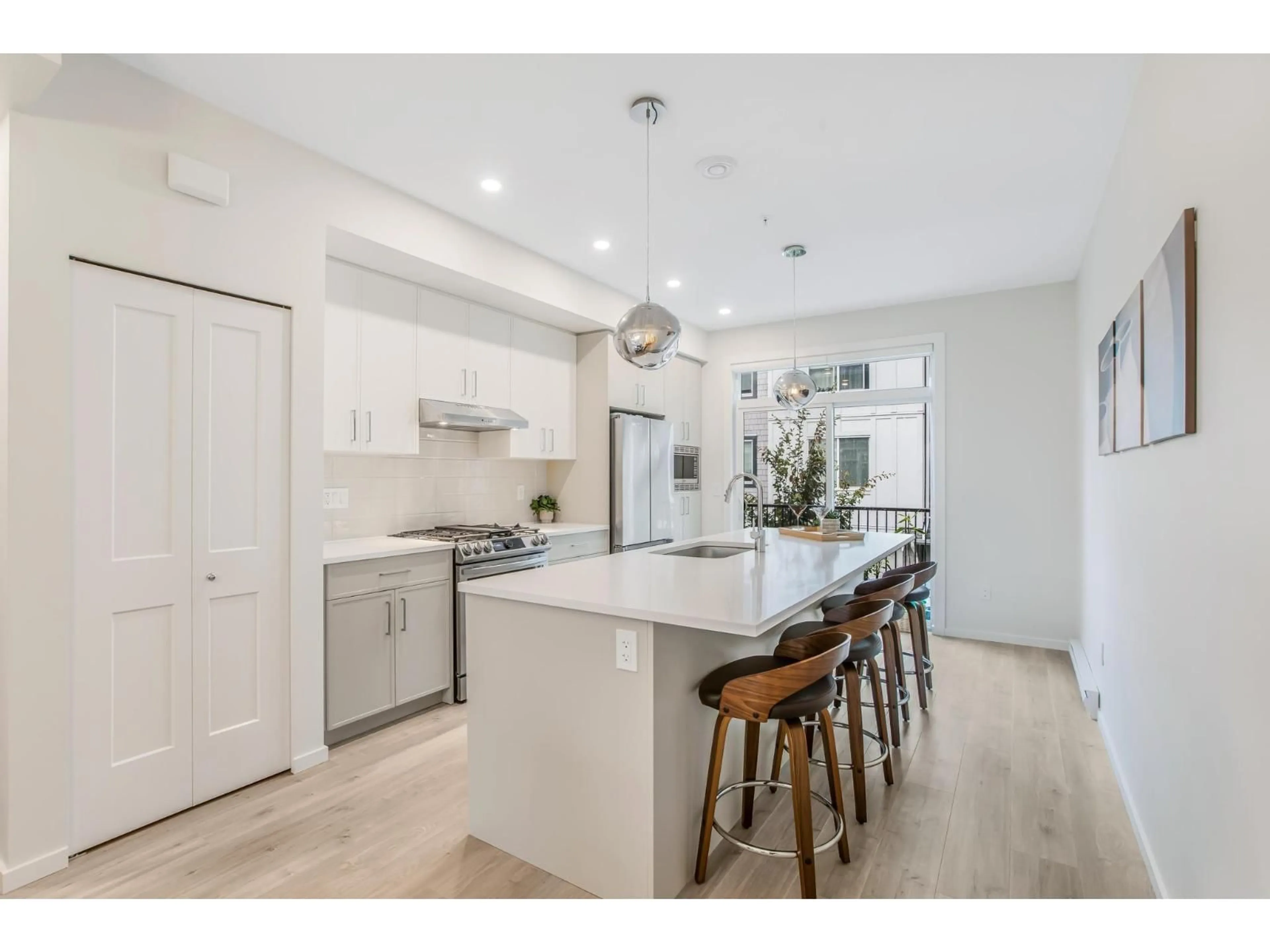 Open concept kitchen, unknown for 27 - 7919 204B, Langley British Columbia V2Y3T7