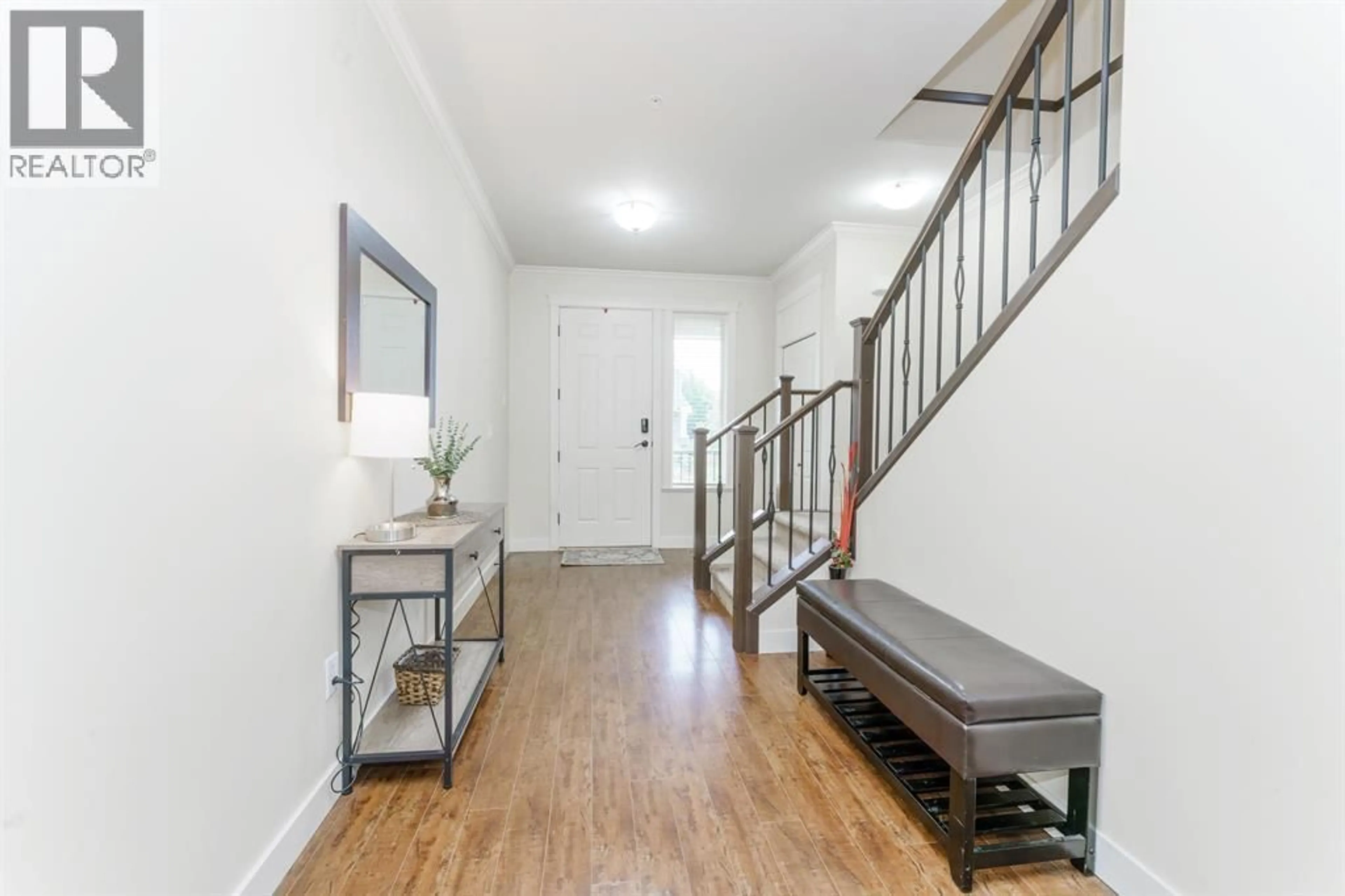 Indoor entryway for 24787 105A AVENUE, Maple Ridge British Columbia V2W0G2