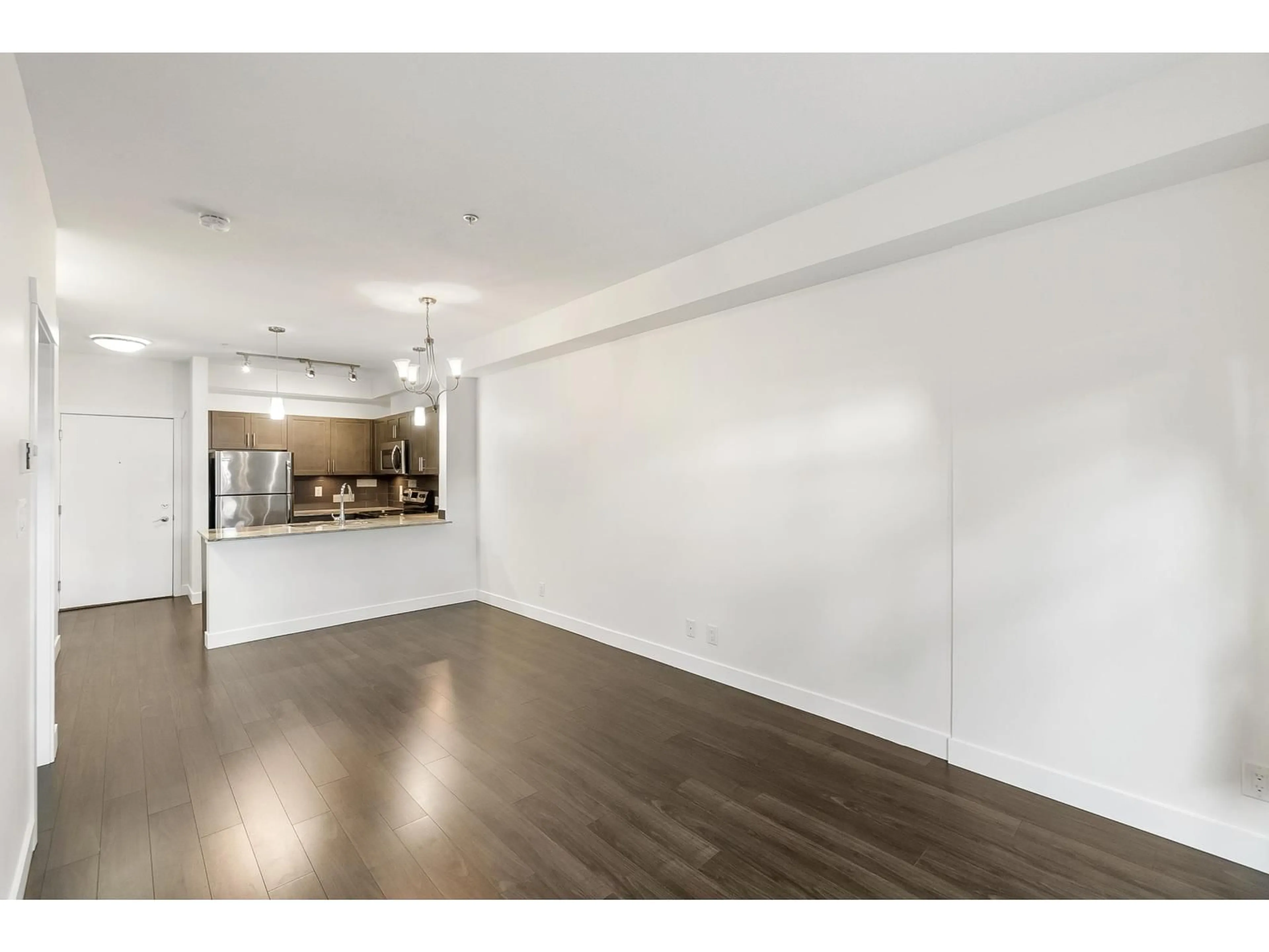 A pic of a room for L115 - 13468 KING GEORGE, Surrey British Columbia V3T0H5
