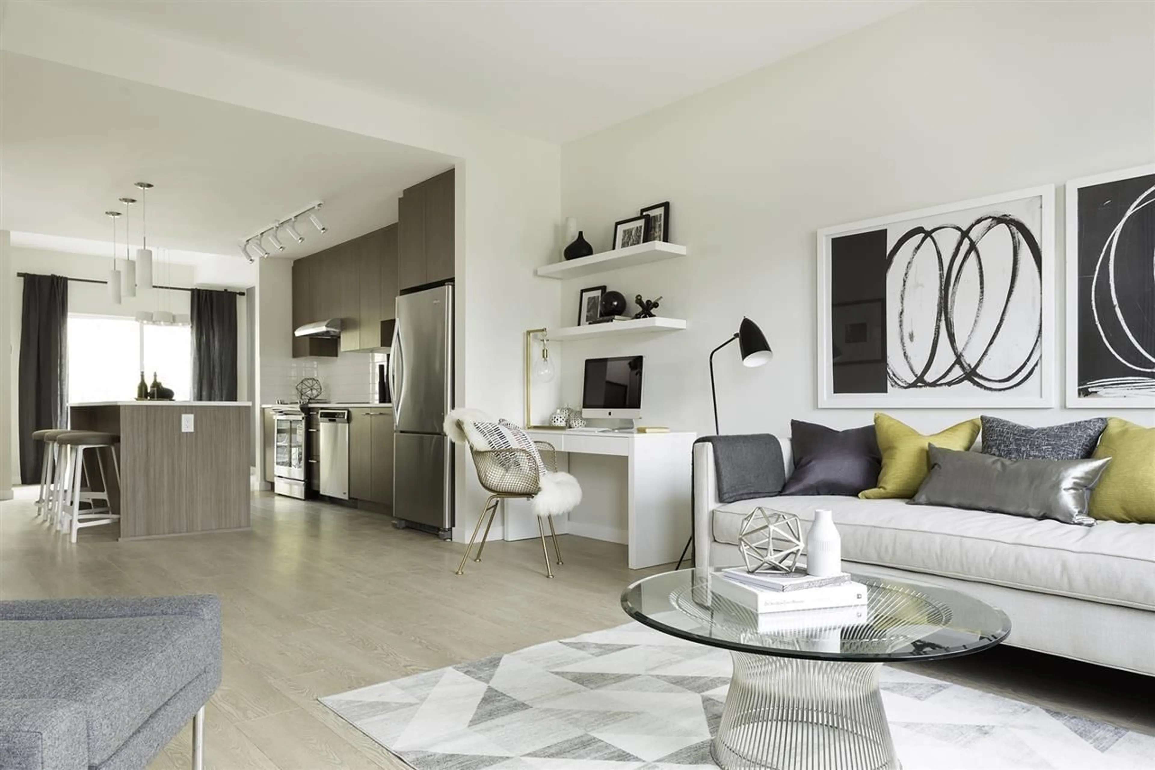 Living room with furniture, unknown for 118 - 32633 SIMON, Abbotsford British Columbia V2T0G9