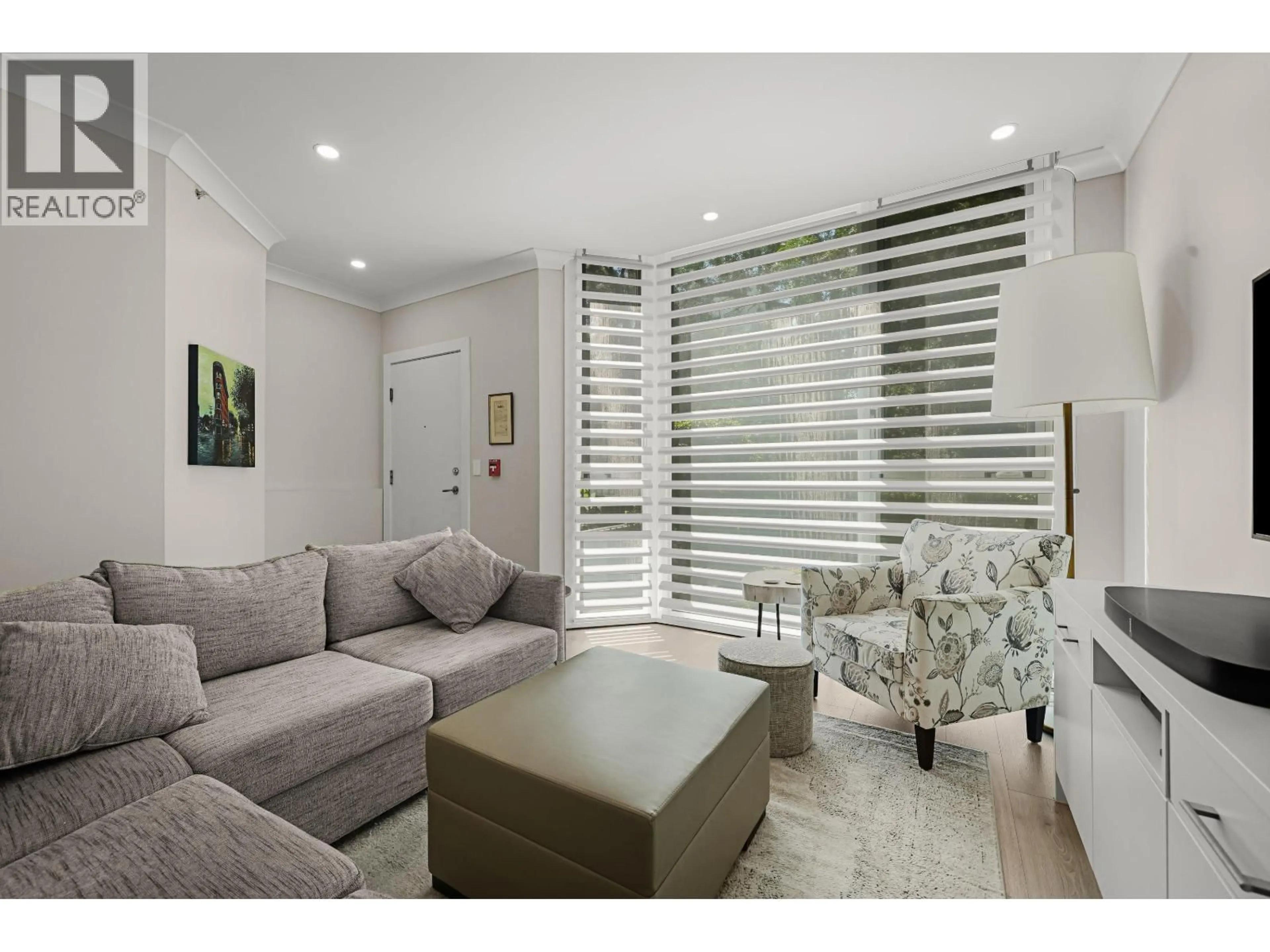 Living room with furniture, unknown for 102 - 1488 HORNBY STREET, Vancouver British Columbia V6Z1X3