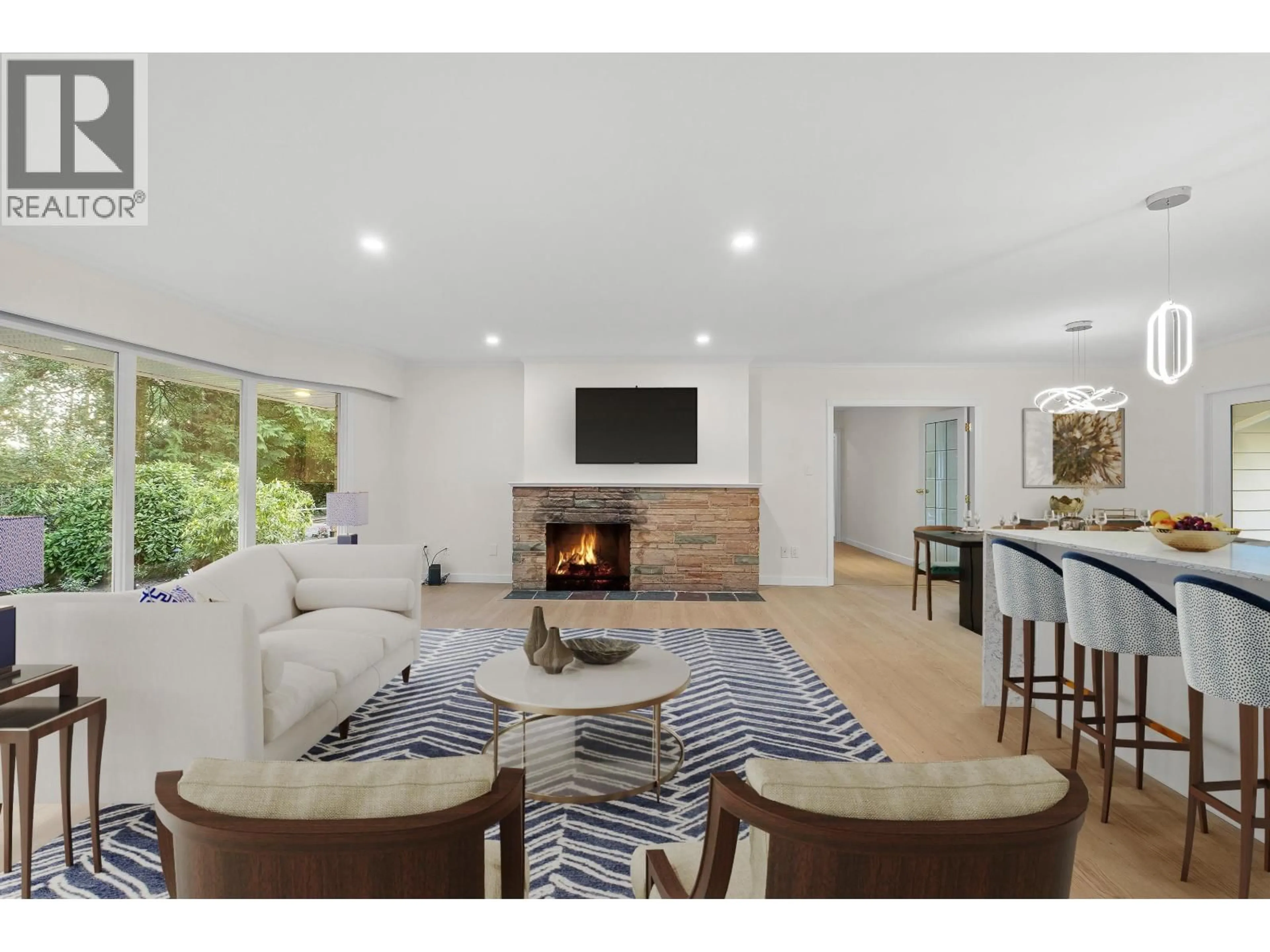 Living room with furniture, unknown for 441 SOUTHBOROUGH DRIVE, West Vancouver British Columbia V7S1M3