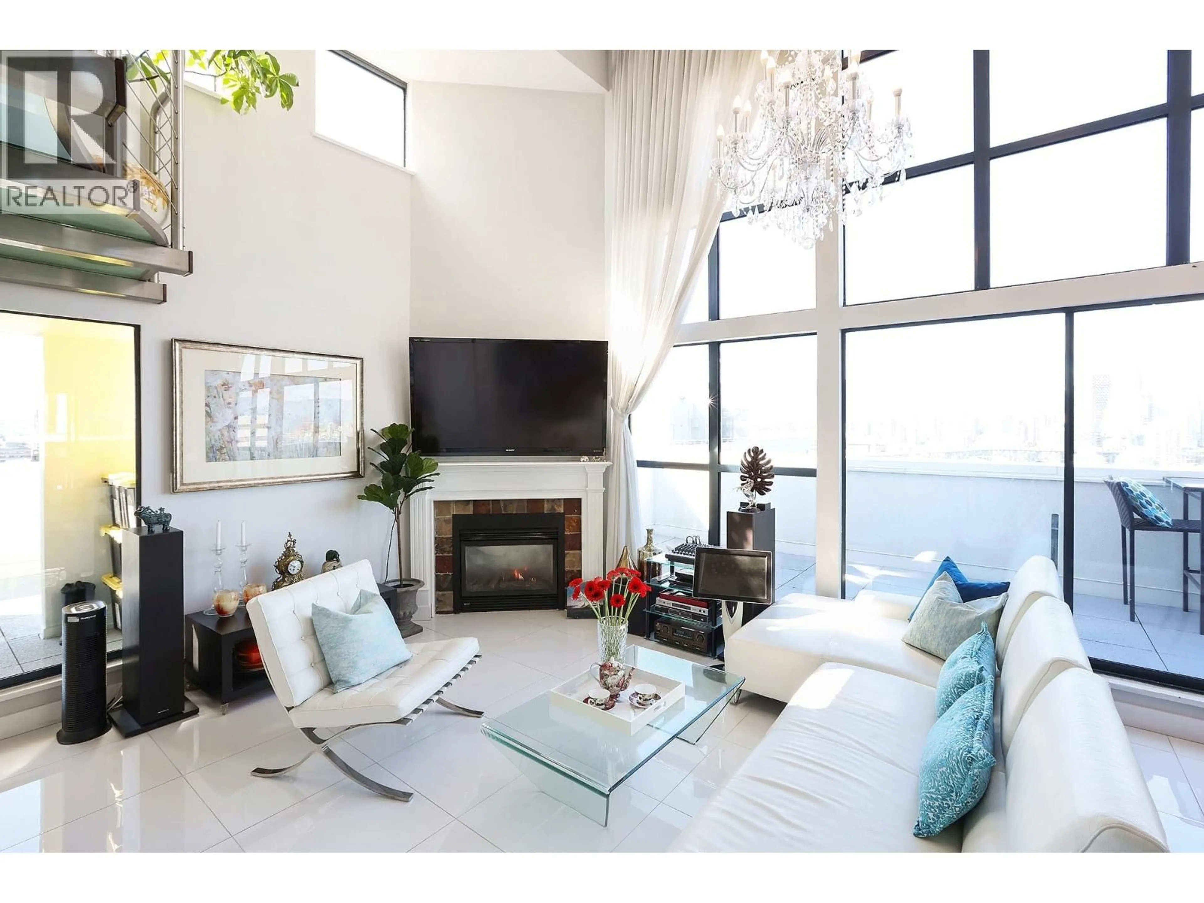 Living room with furniture, unknown for PH - 1268 BROADWAY, Vancouver British Columbia V6H1G6