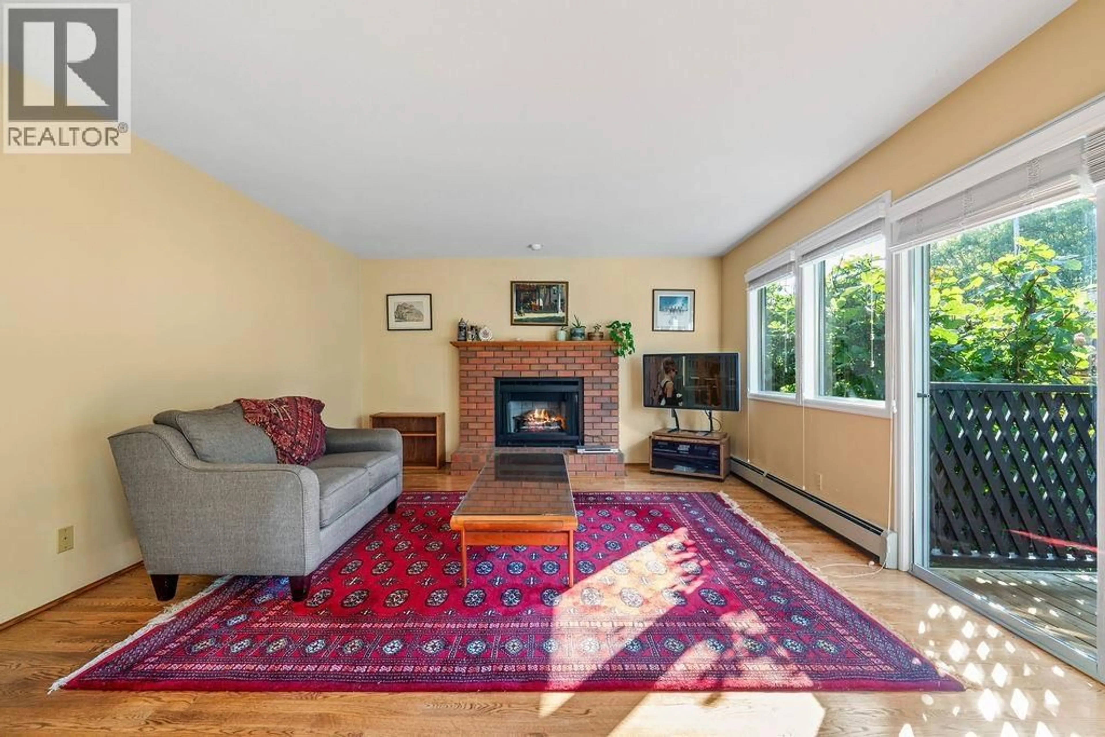 Living room with furniture, unknown for 3126 W 35TH AVENUE, Vancouver British Columbia V6N2M8