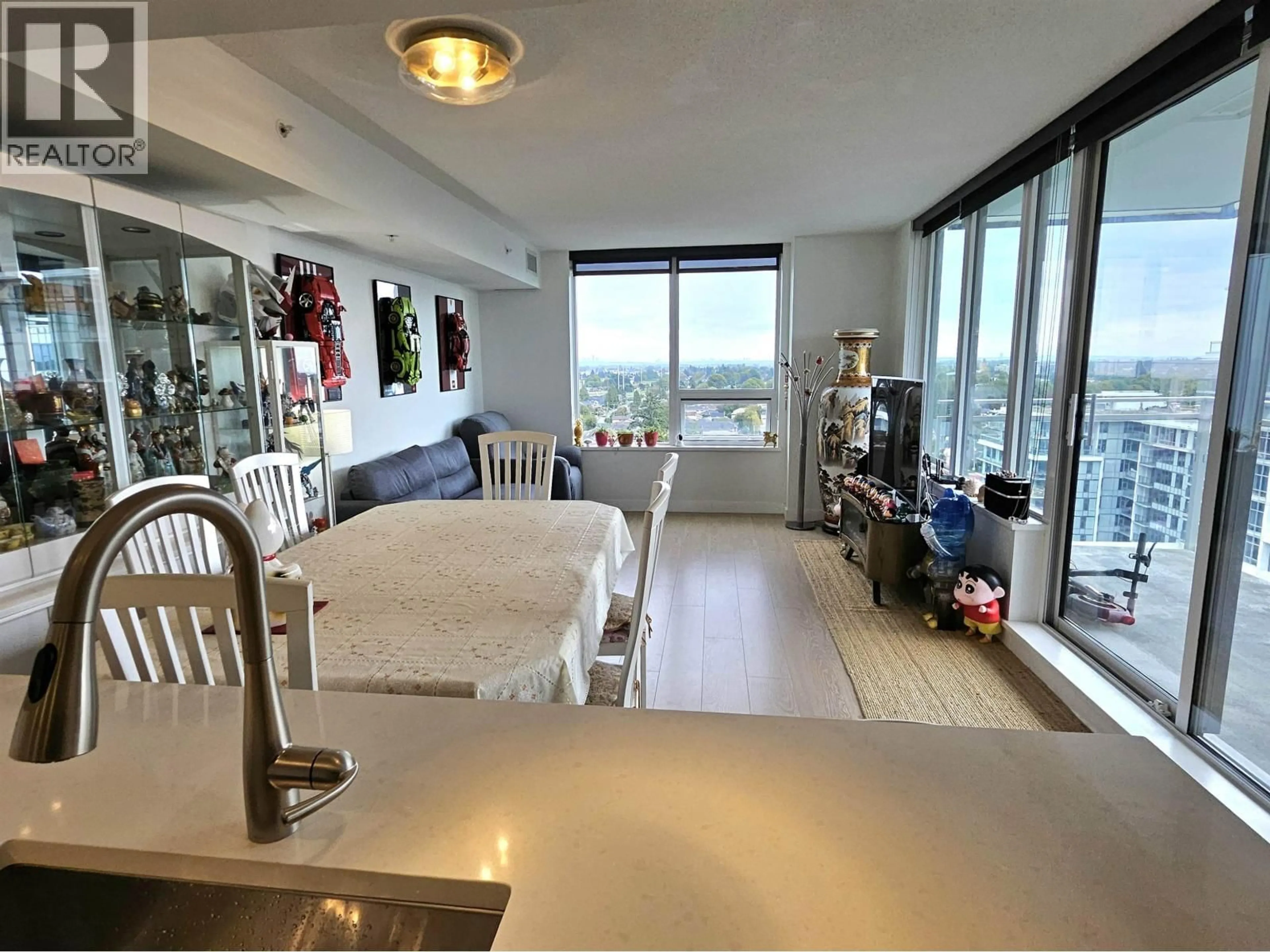 Open concept kitchen, unknown for 1705 - 3233 KETCHESON ROAD, Richmond British Columbia V6X0R3
