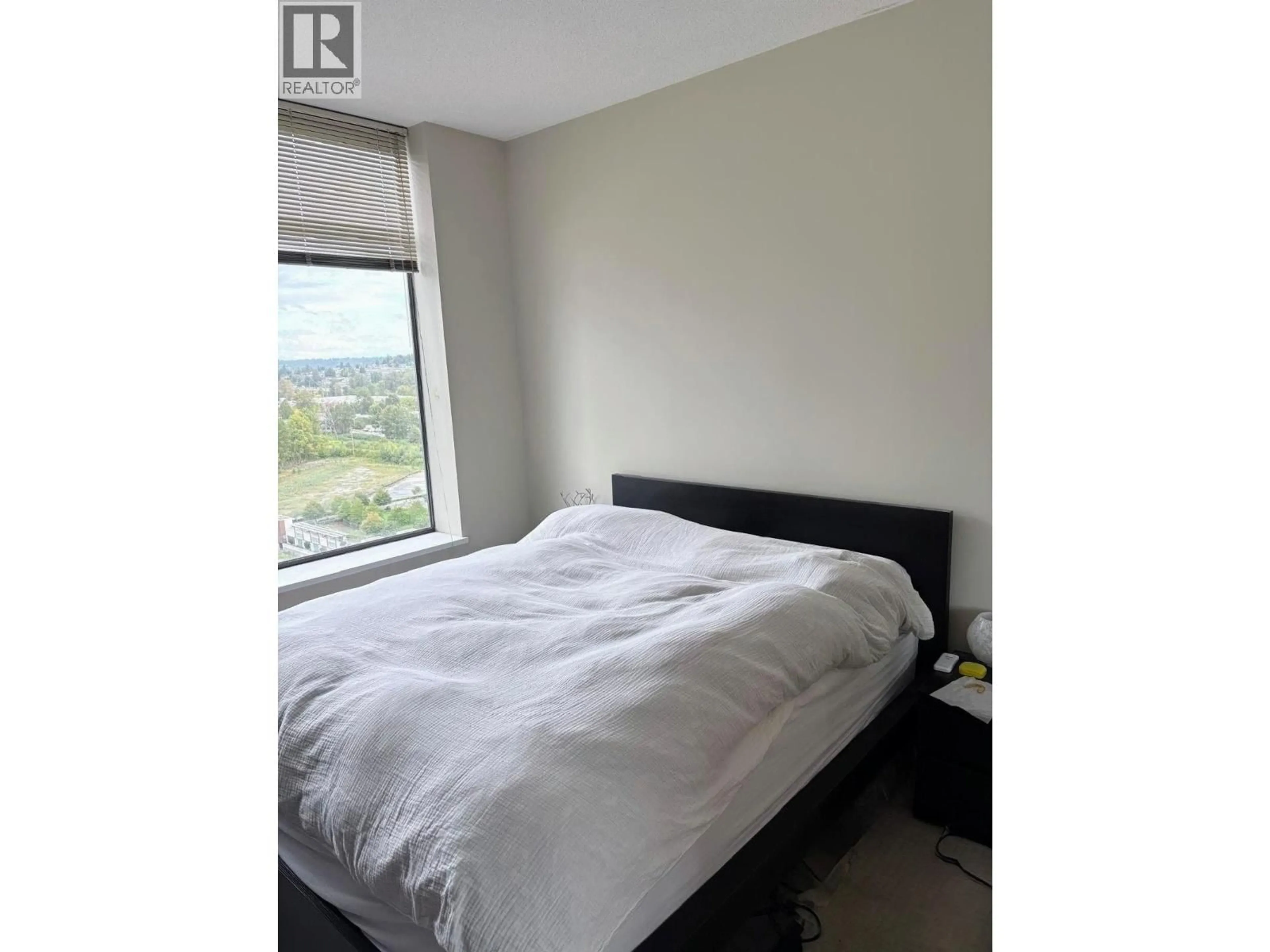 Bedroom with bed, unknown for 1703 - 4250 DAWSON STREET, Burnaby British Columbia V5C4B1
