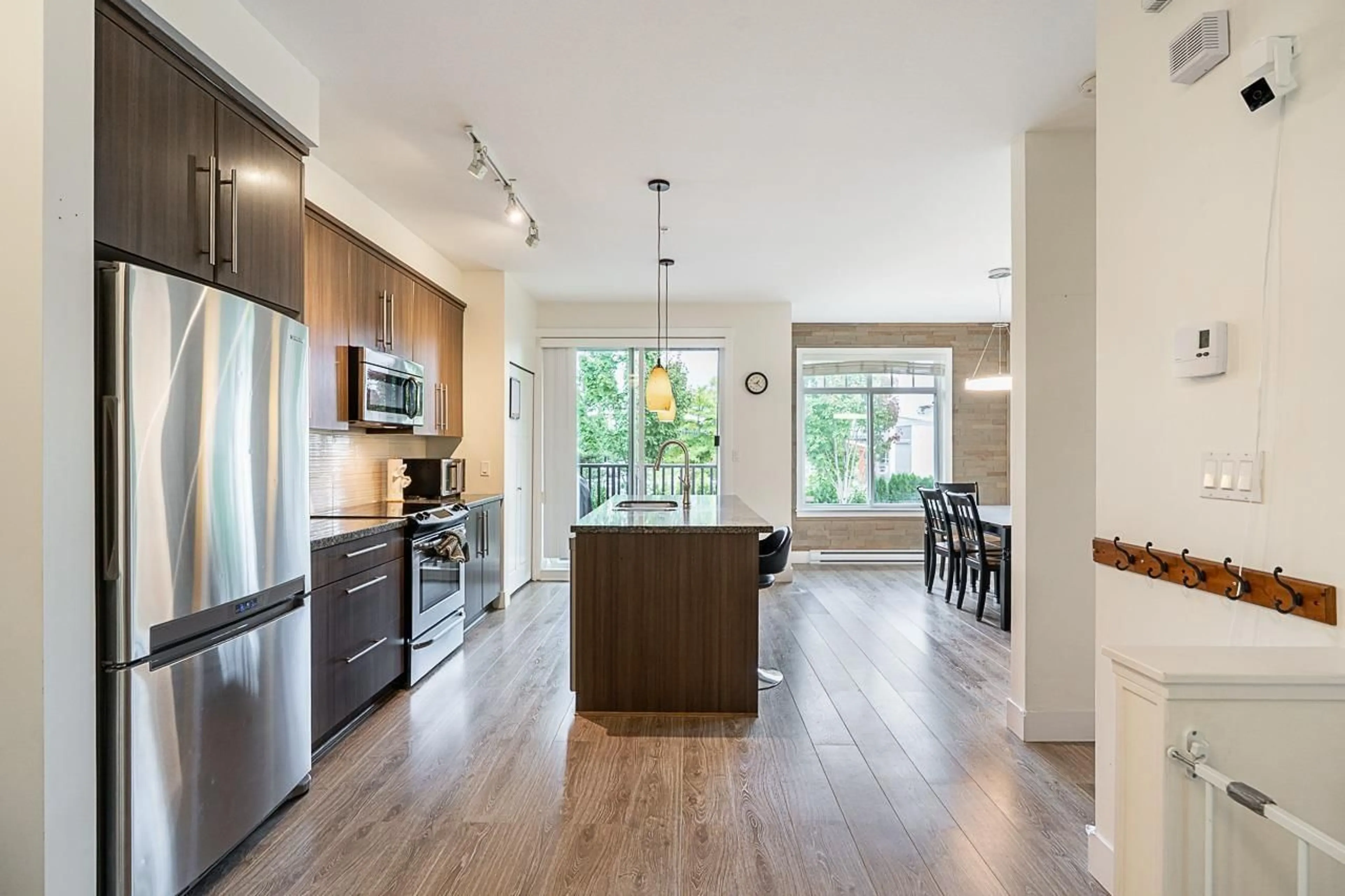 Open concept kitchen, unknown for 6 - 8250 209B, Langley British Columbia V2Y0J7