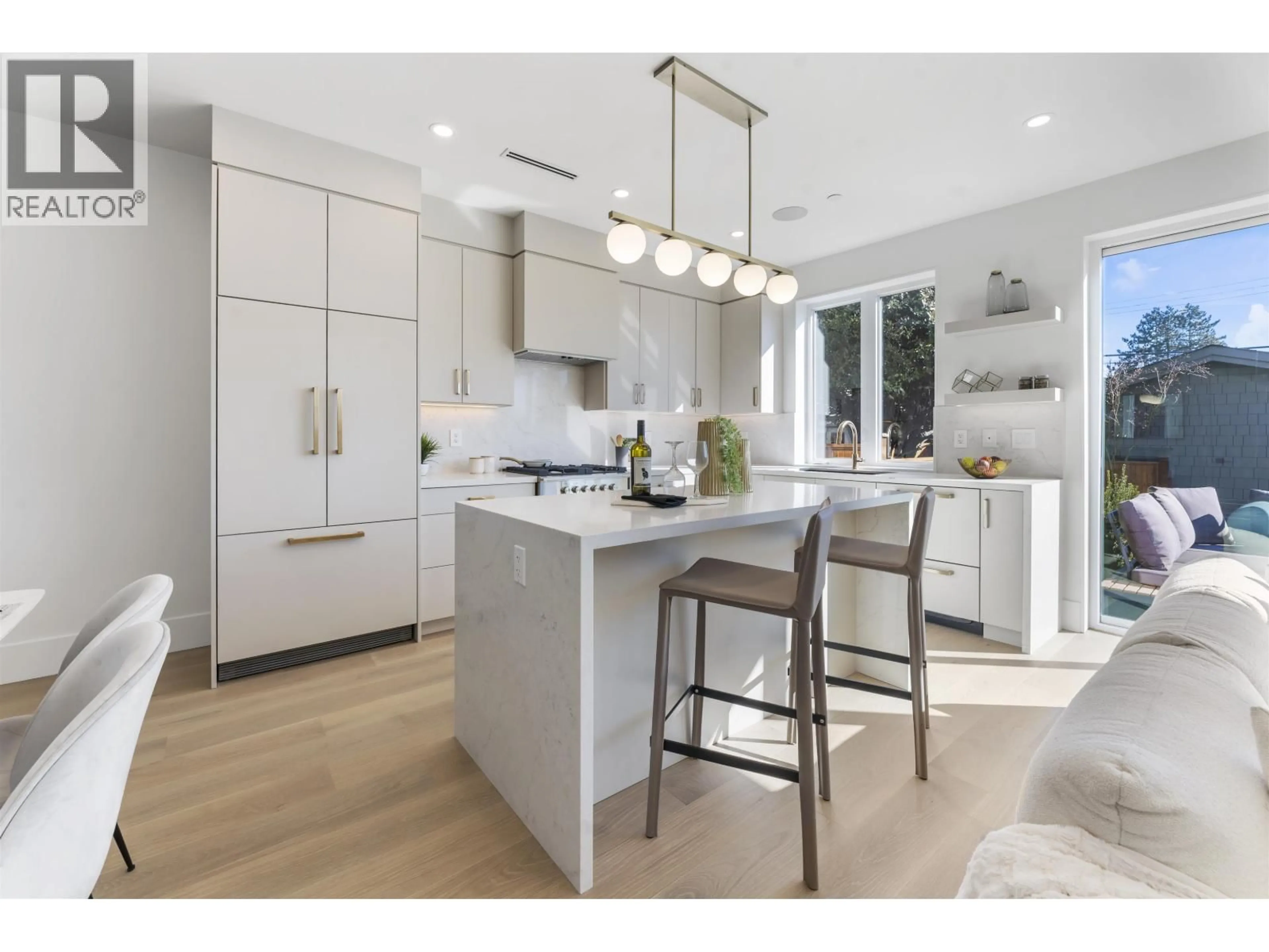 Contemporary kitchen, unknown for 2 - 2138 48TH AVENUE, Vancouver British Columbia V6M2P5