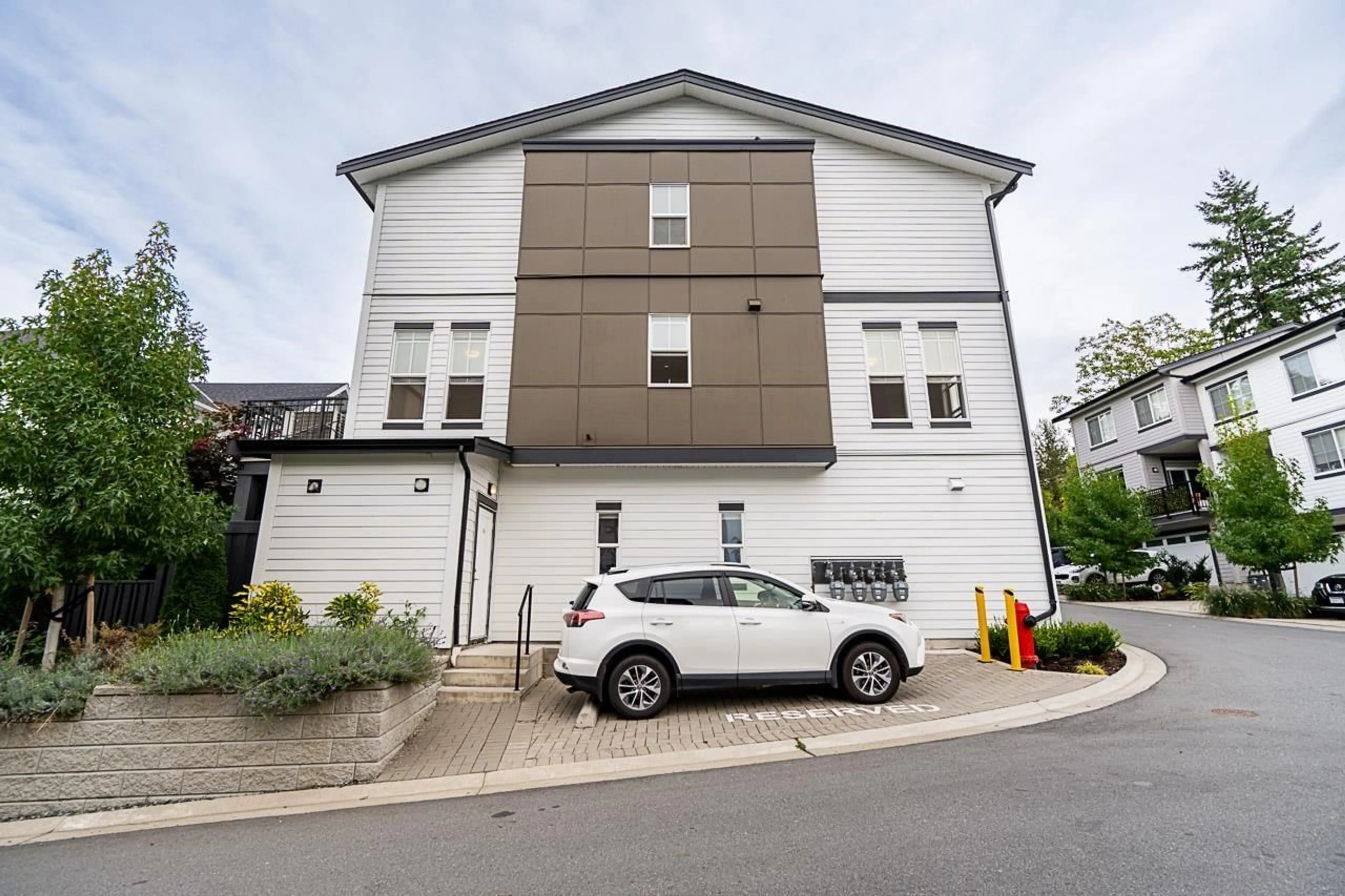 Unknown for 29 - 20246 81, Langley British Columbia V2Y3T3
